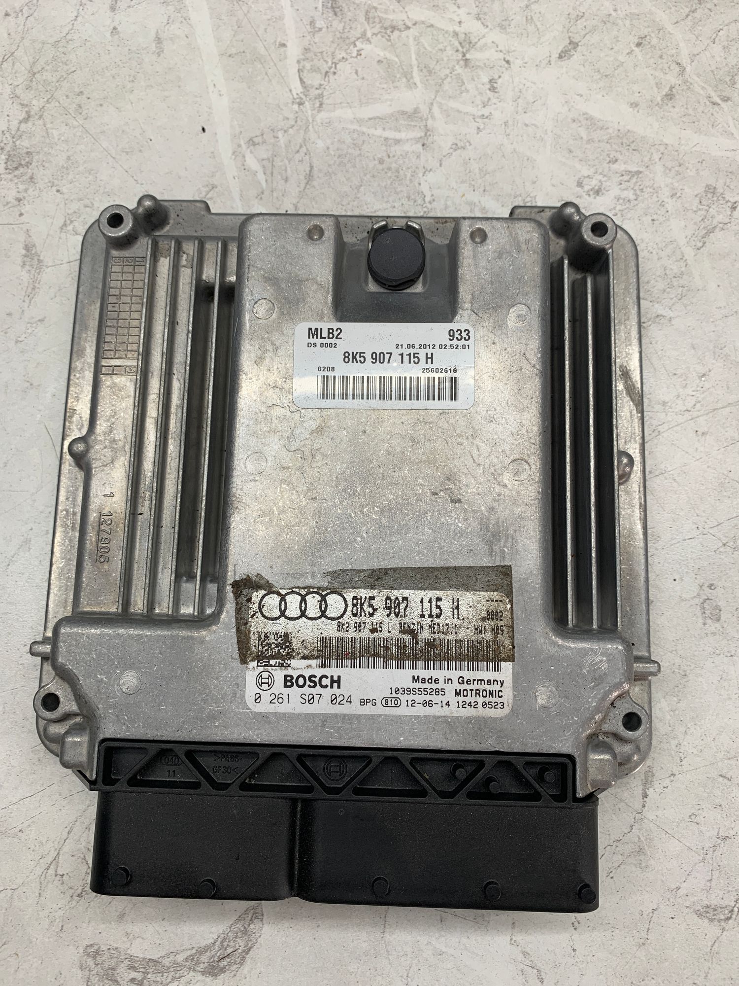 https://ycs.partsauto.market/partsauto-images/thmbs/userImages/6ab8ea4394fc0aced0b69382a3e61955/part/cd204afd-fad7-40c8-bdde-79318f3f288d_1782642412576.jpg