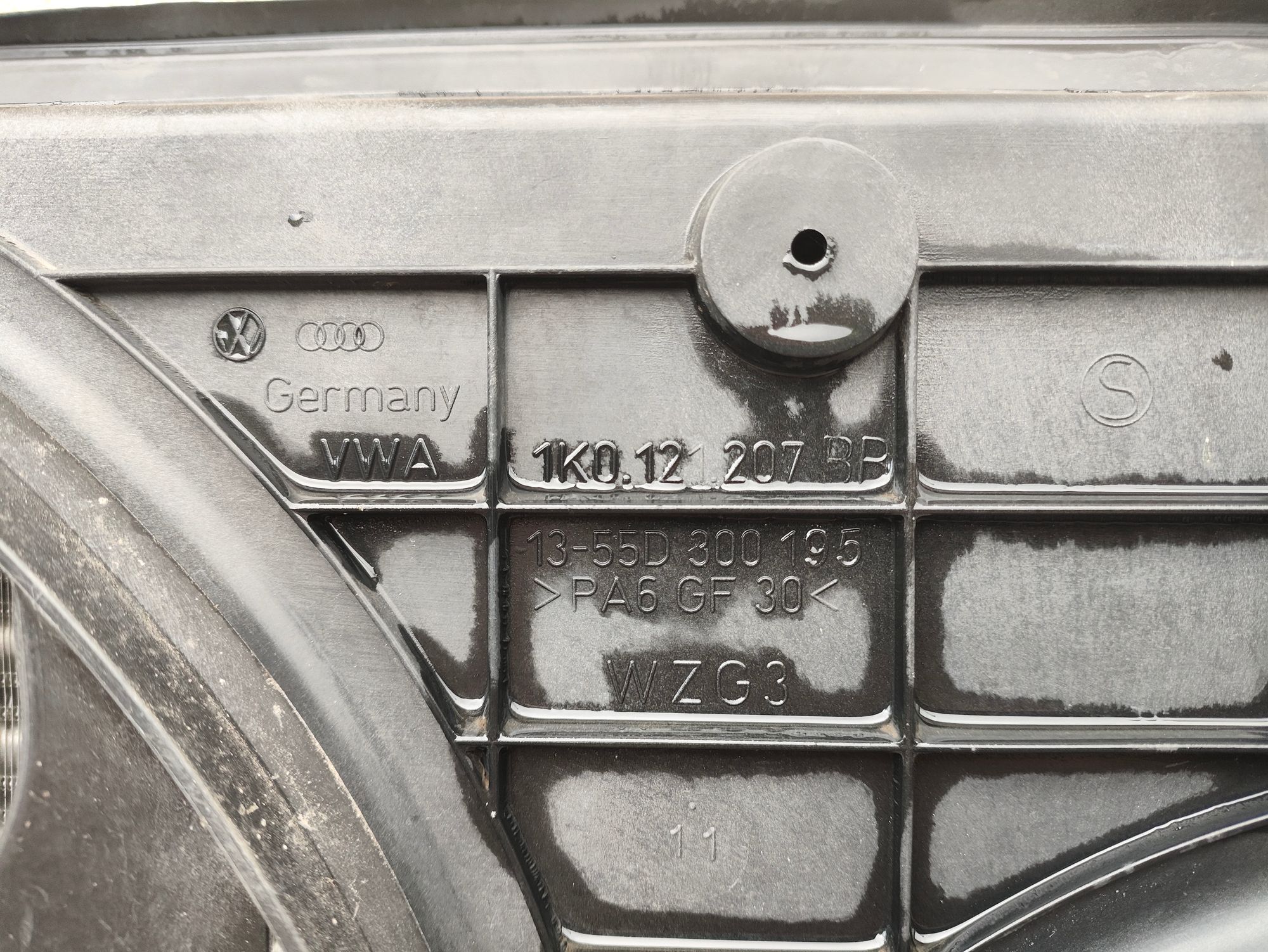 https://ycs.partsauto.market/partsauto-images/thmbs/userImages/6ab8ea4394fc0aced0b69382a3e61955/part/cde1cb33-5e42-4f6c-bb4a-2ac7dd3b5427_1784198341813.jpg
