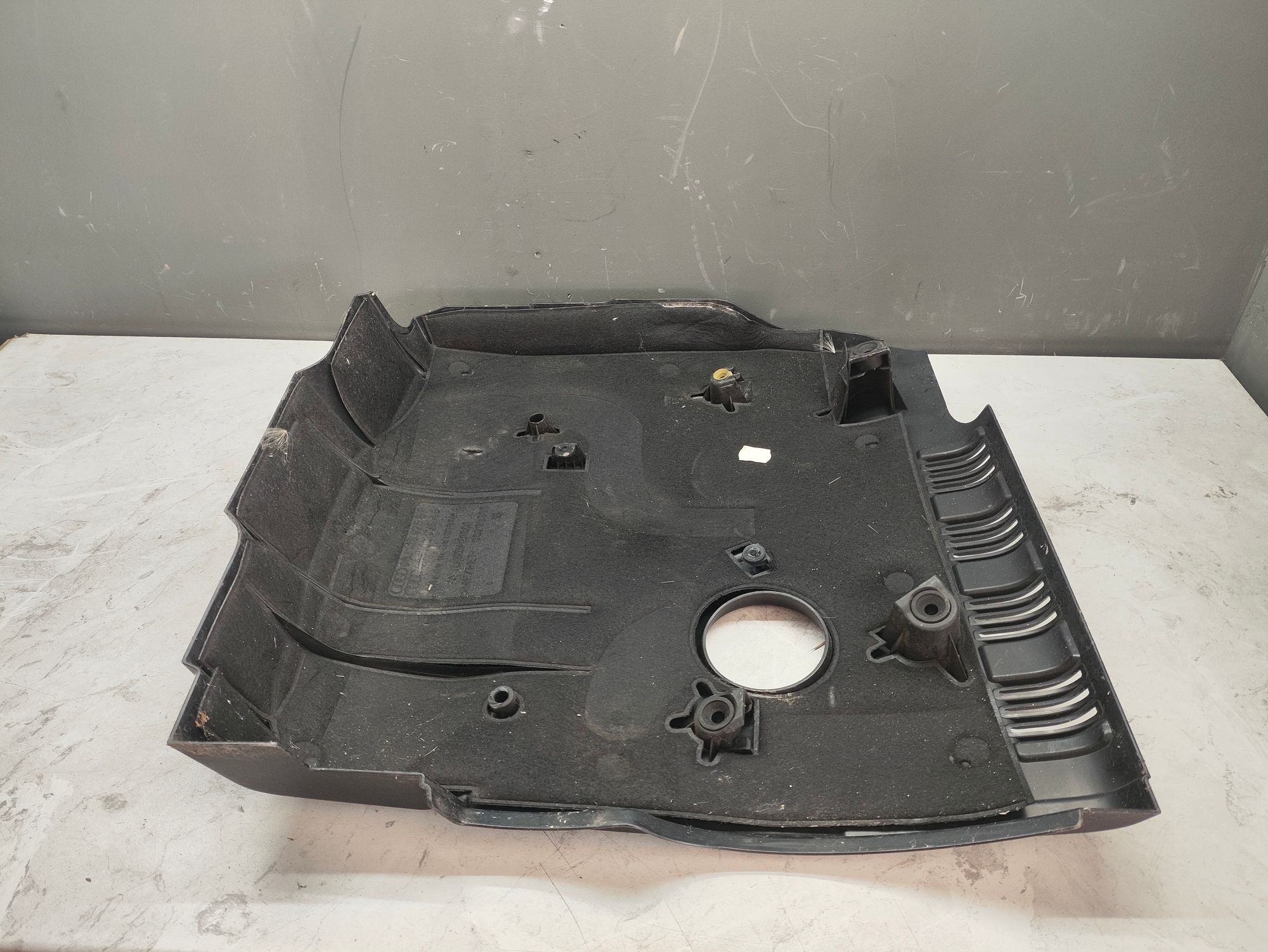 https://ycs.partsauto.market/partsauto-images/thmbs/userImages/6ab8ea4394fc0aced0b69382a3e61955/part/ce19b14d-9e12-4d56-8ffe-250a5e0b8f99_1784188534896.jpg