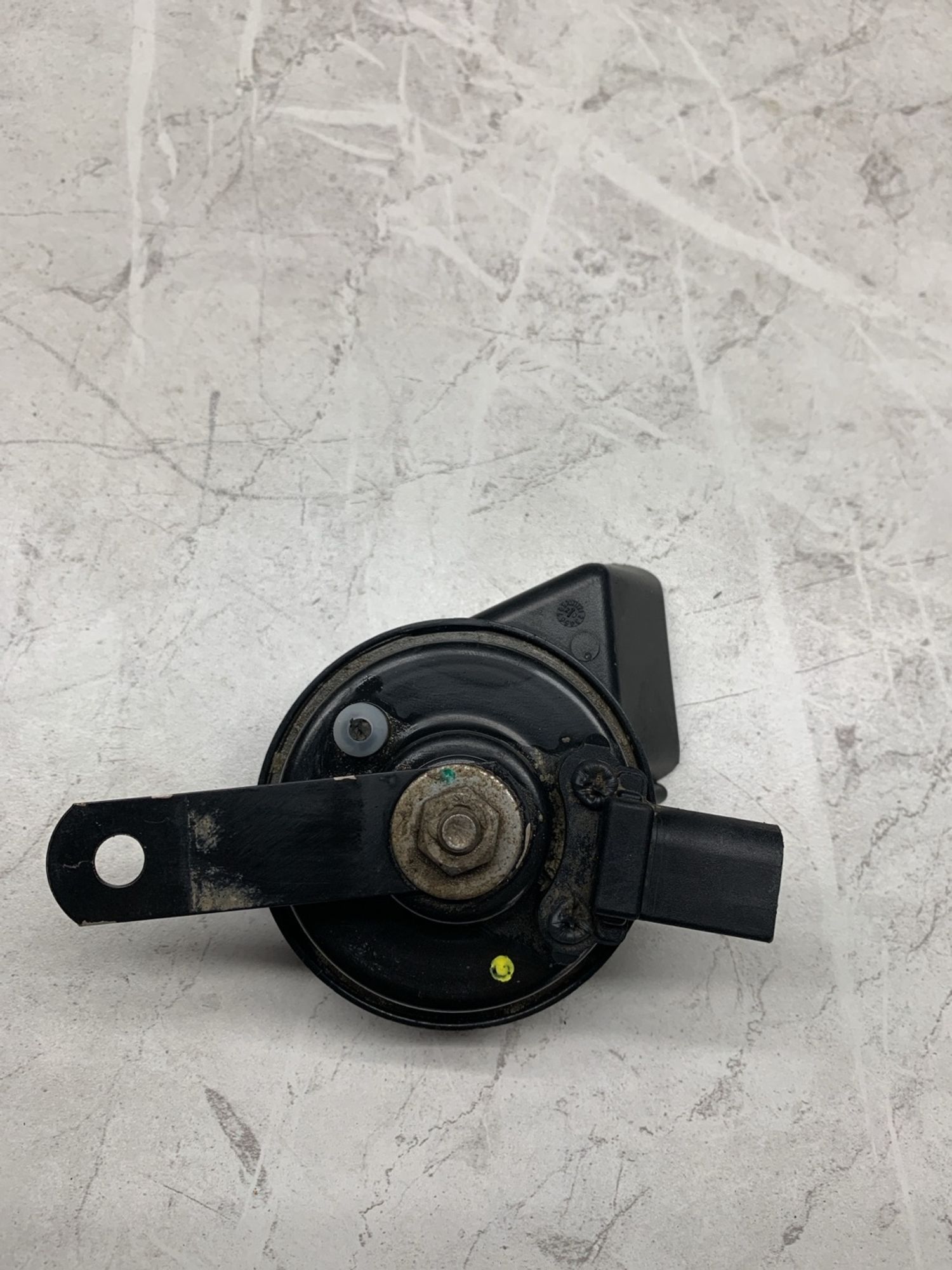 https://ycs.partsauto.market/partsauto-images/thmbs/userImages/6ab8ea4394fc0aced0b69382a3e61955/part/d2a8f2a8-8bc7-454f-827e-606e72189ec9_1774602628328.jpg