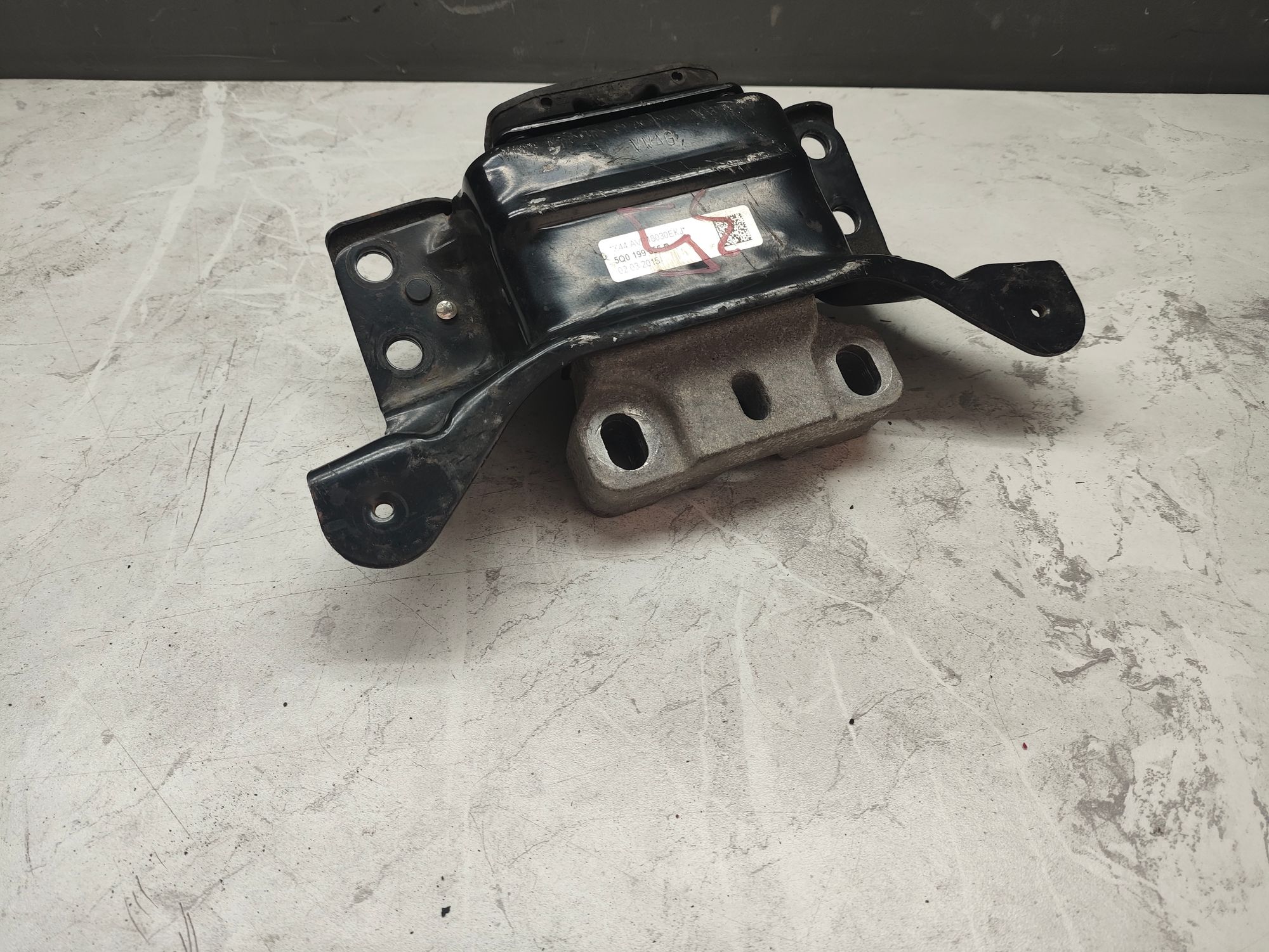 https://ycs.partsauto.market/partsauto-images/thmbs/userImages/6ab8ea4394fc0aced0b69382a3e61955/part/d33d2953-c347-4a66-bca7-26e844038665_1787302032932.jpg
