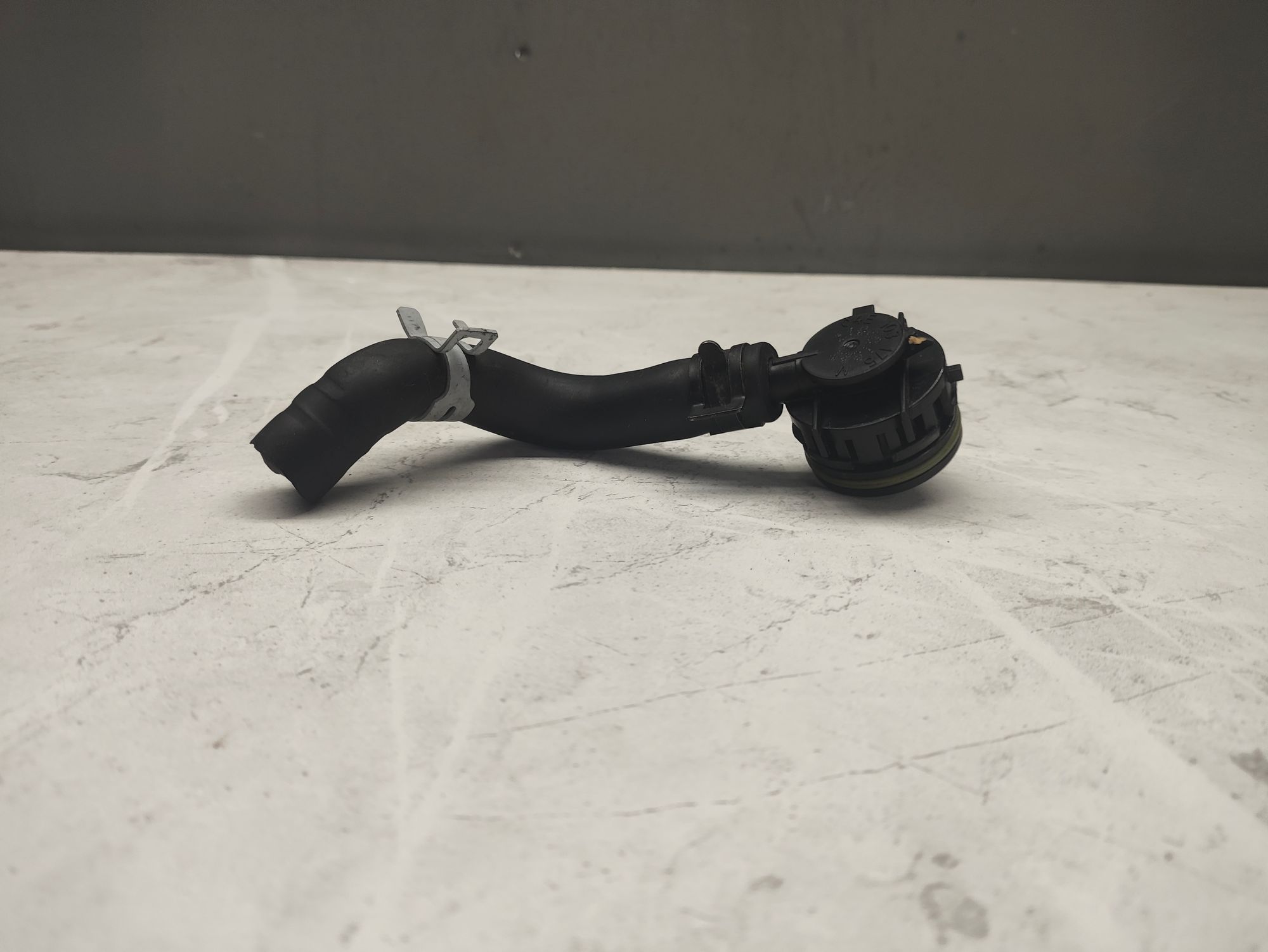 https://ycs.partsauto.market/partsauto-images/thmbs/userImages/6ab8ea4394fc0aced0b69382a3e61955/part/d364bbc3-2e4e-486b-a99a-718c018d7b46_1775905222773.jpg