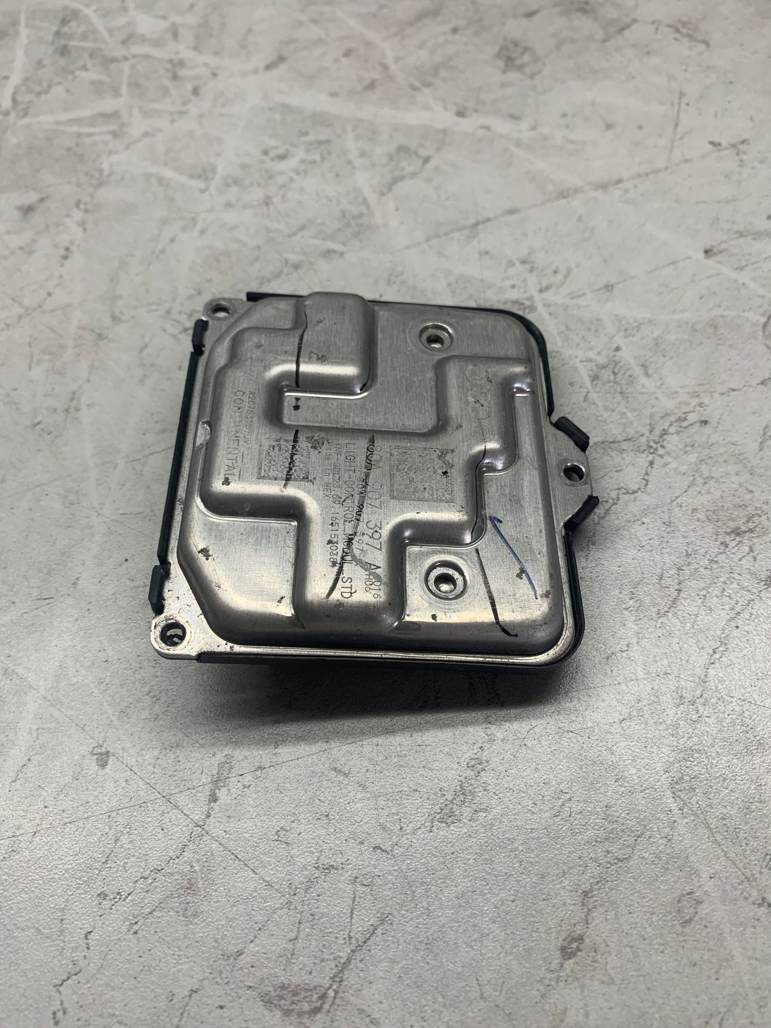 https://ycs.partsauto.market/partsauto-images/thmbs/userImages/6ab8ea4394fc0aced0b69382a3e61955/part/d3cc6f64-9a87-49cb-bb4d-b9bd73e09cb5_1782128786919.jpg
