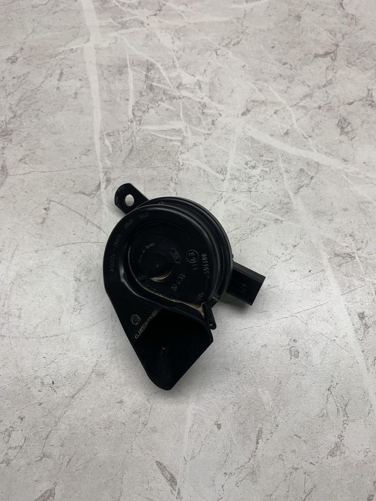 https://ycs.partsauto.market/partsauto-images/thmbs/userImages/6ab8ea4394fc0aced0b69382a3e61955/part/d5edf401-0ac2-44f7-a845-934e4026cb6b_1774602580479.jpg