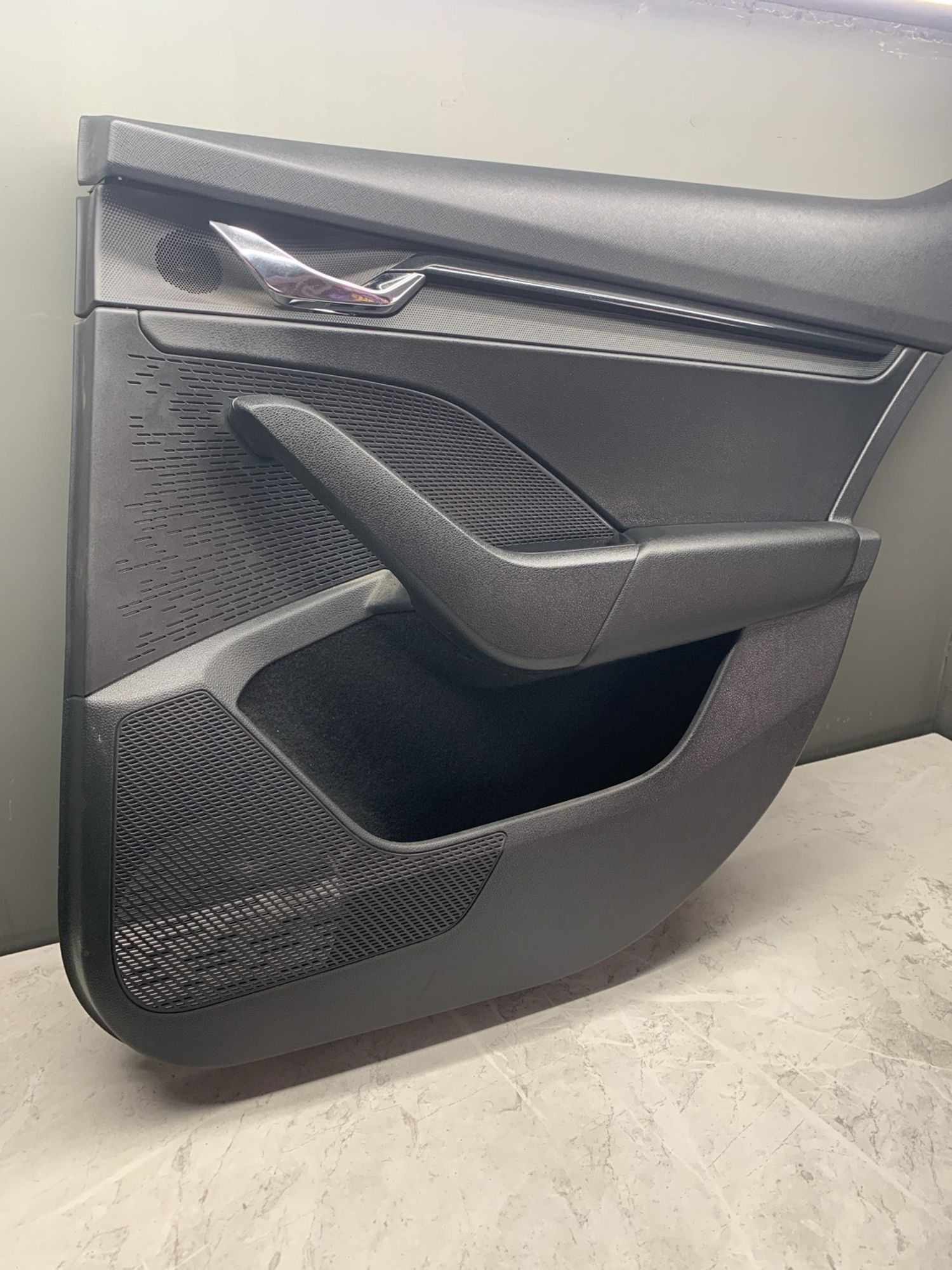 https://ycs.partsauto.market/partsauto-images/thmbs/userImages/6ab8ea4394fc0aced0b69382a3e61955/part/dd00aa9e-49f1-4ec1-906e-0552be685ce4_1774358631098.jpg