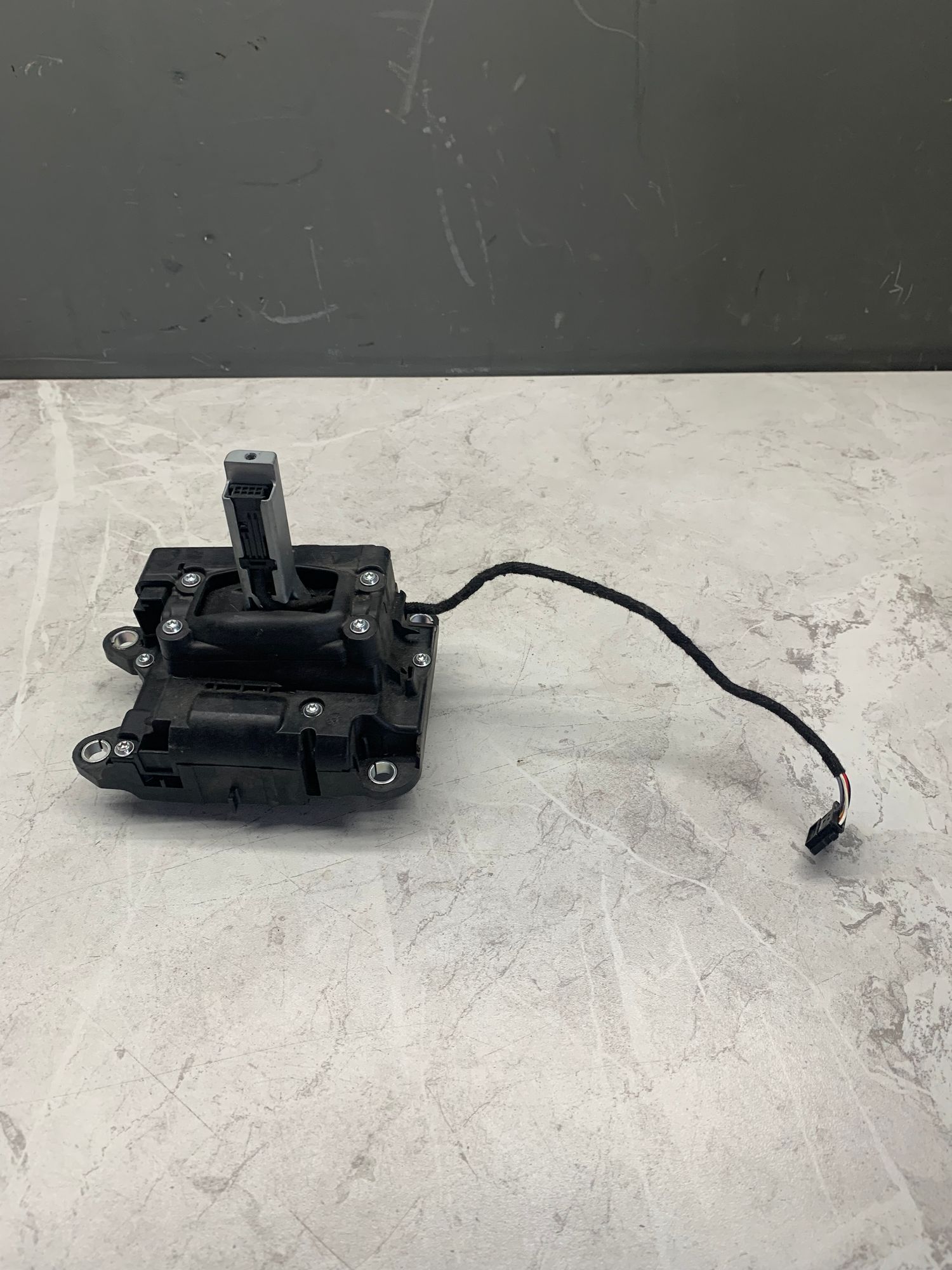https://ycs.partsauto.market/partsauto-images/thmbs/userImages/6ab8ea4394fc0aced0b69382a3e61955/part/ddb50af0-3bf2-4fe6-85d7-84eff825cb44_1782131551769.jpg