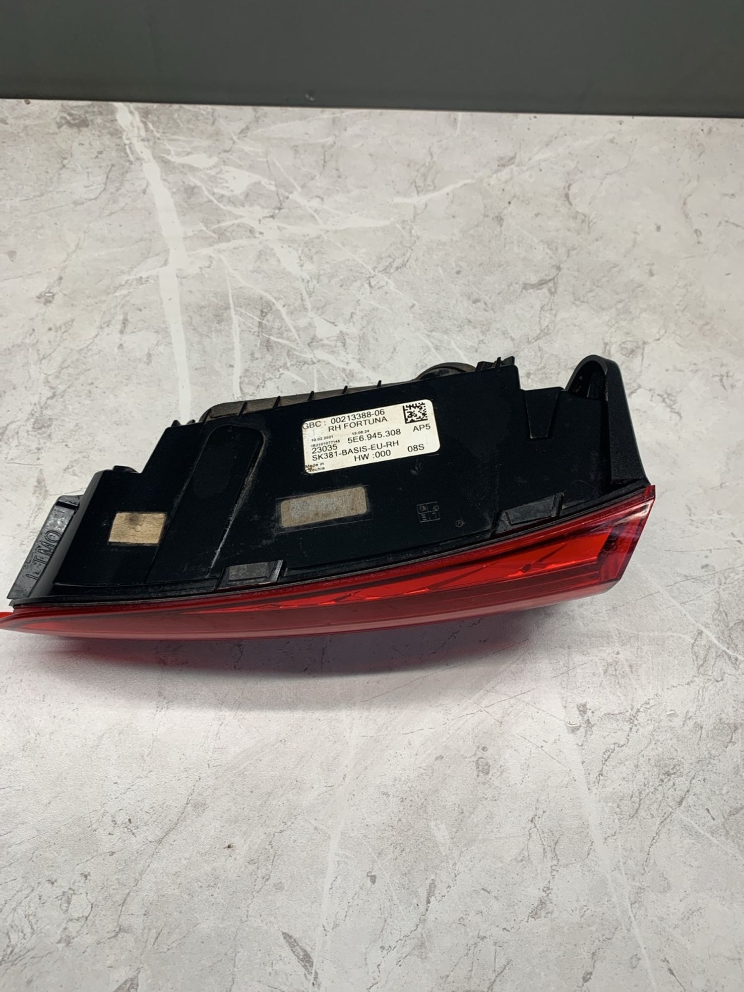 https://ycs.partsauto.market/partsauto-images/thmbs/userImages/6ab8ea4394fc0aced0b69382a3e61955/part/de431155-fca4-404a-9c2a-397982e8cf9a_1773406398812.jpg