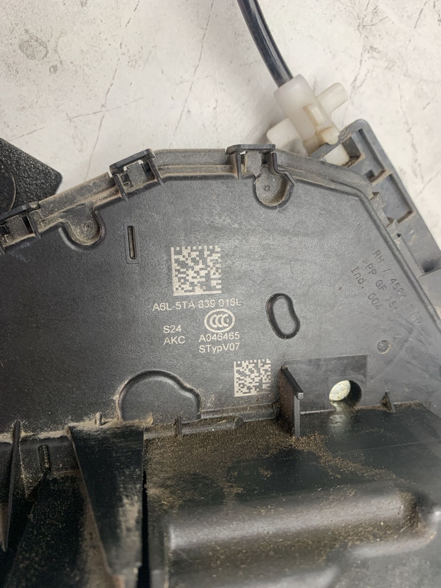 https://ycs.partsauto.market/partsauto-images/thmbs/userImages/6ab8ea4394fc0aced0b69382a3e61955/part/df87377b-143b-40c1-93a1-87eab88b744f_1774602722347.jpg