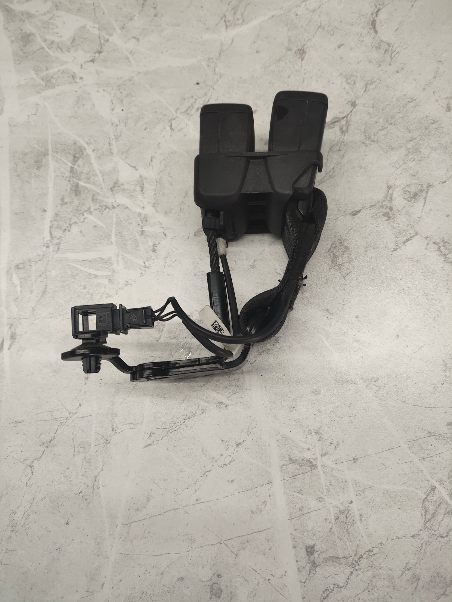 https://ycs.partsauto.market/partsauto-images/thmbs/userImages/6ab8ea4394fc0aced0b69382a3e61955/part/e3df7c8e-588a-478a-b54b-d845b3fe49b6_1775819888716.jpg