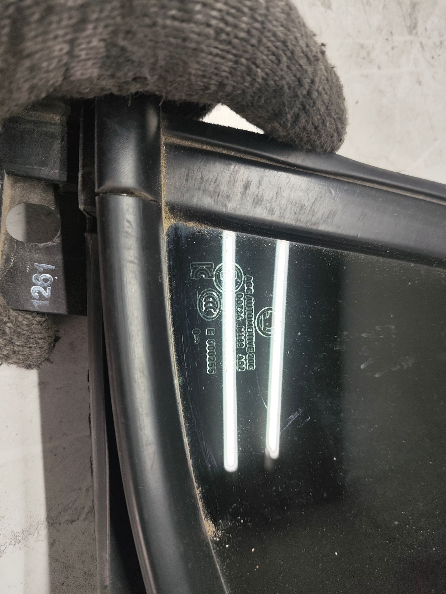 https://ycs.partsauto.market/partsauto-images/thmbs/userImages/6ab8ea4394fc0aced0b69382a3e61955/part/e5e91a10-44ff-4d33-8919-39774218d2f0_1778928159220.jpg