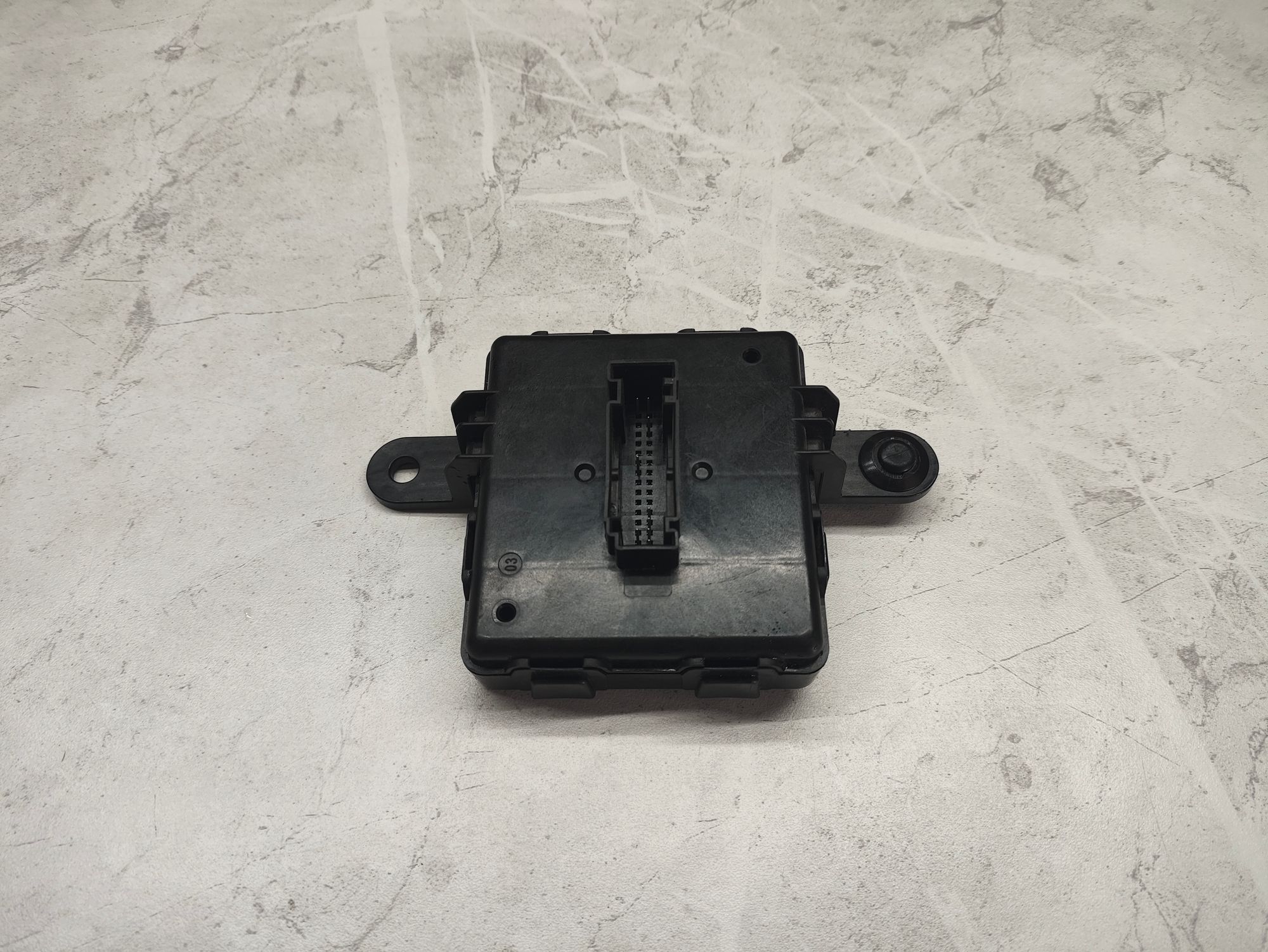 https://ycs.partsauto.market/partsauto-images/thmbs/userImages/6ab8ea4394fc0aced0b69382a3e61955/part/e6f915e0-3b81-49eb-a7ba-3b5892ed8a13_1776160352569.jpg