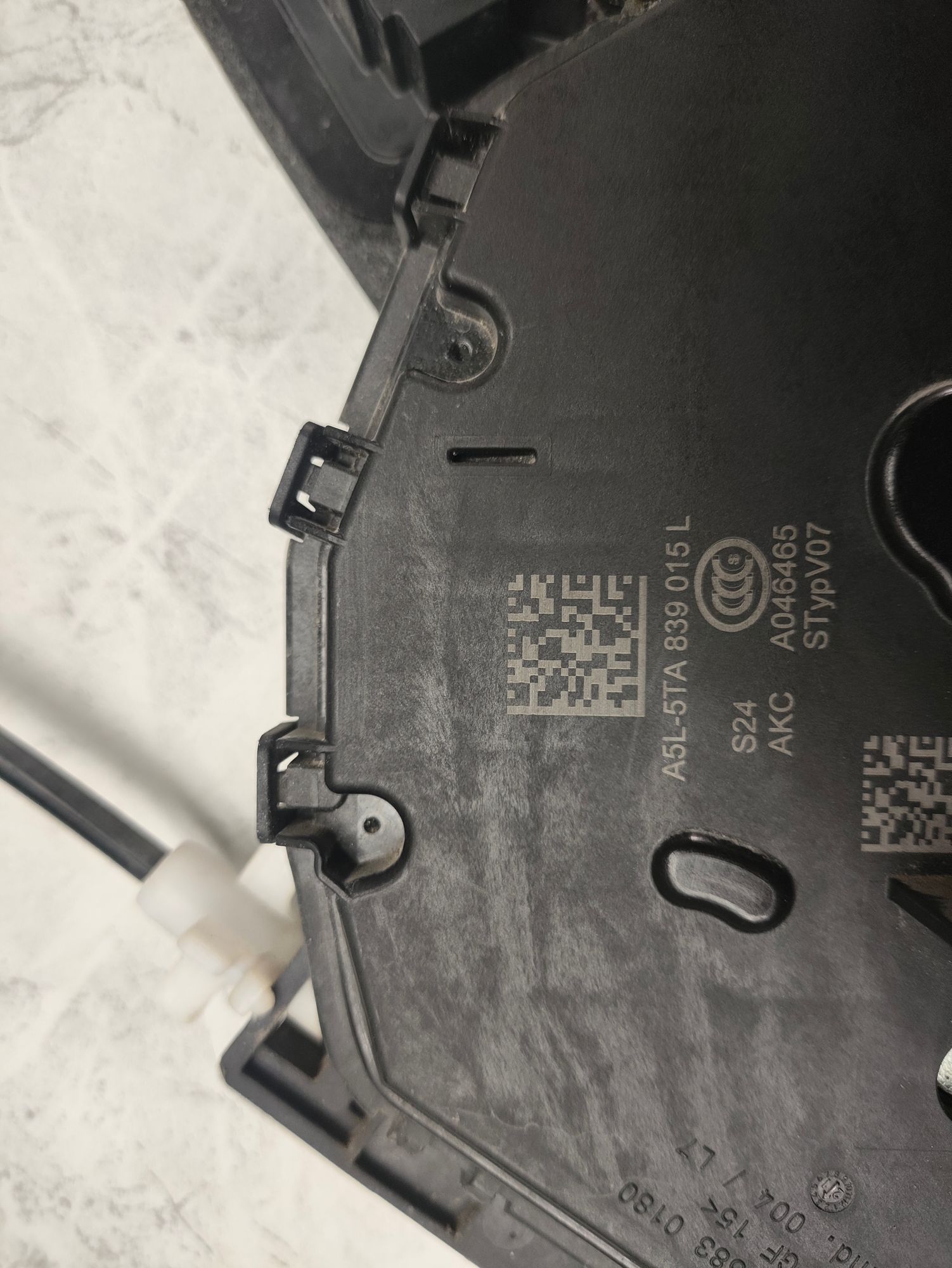 https://ycs.partsauto.market/partsauto-images/thmbs/userImages/6ab8ea4394fc0aced0b69382a3e61955/part/e7b5417b-b0d4-44ee-b123-275b7a7c9640_1776172585646.jpg