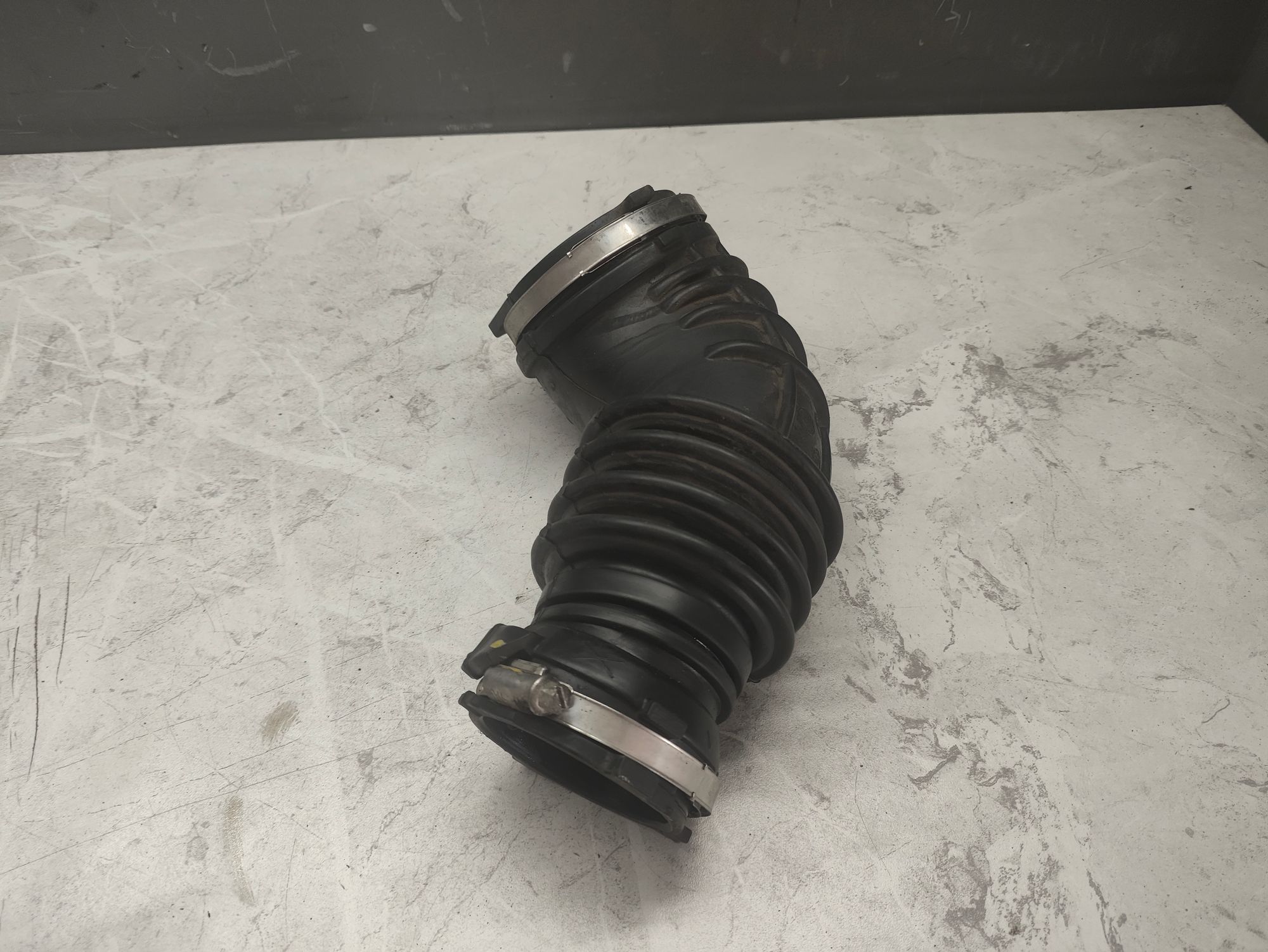 https://ycs.partsauto.market/partsauto-images/thmbs/userImages/6ab8ea4394fc0aced0b69382a3e61955/part/e91a1565-96c3-4c87-8377-4332037841d2_1785405732912.jpg