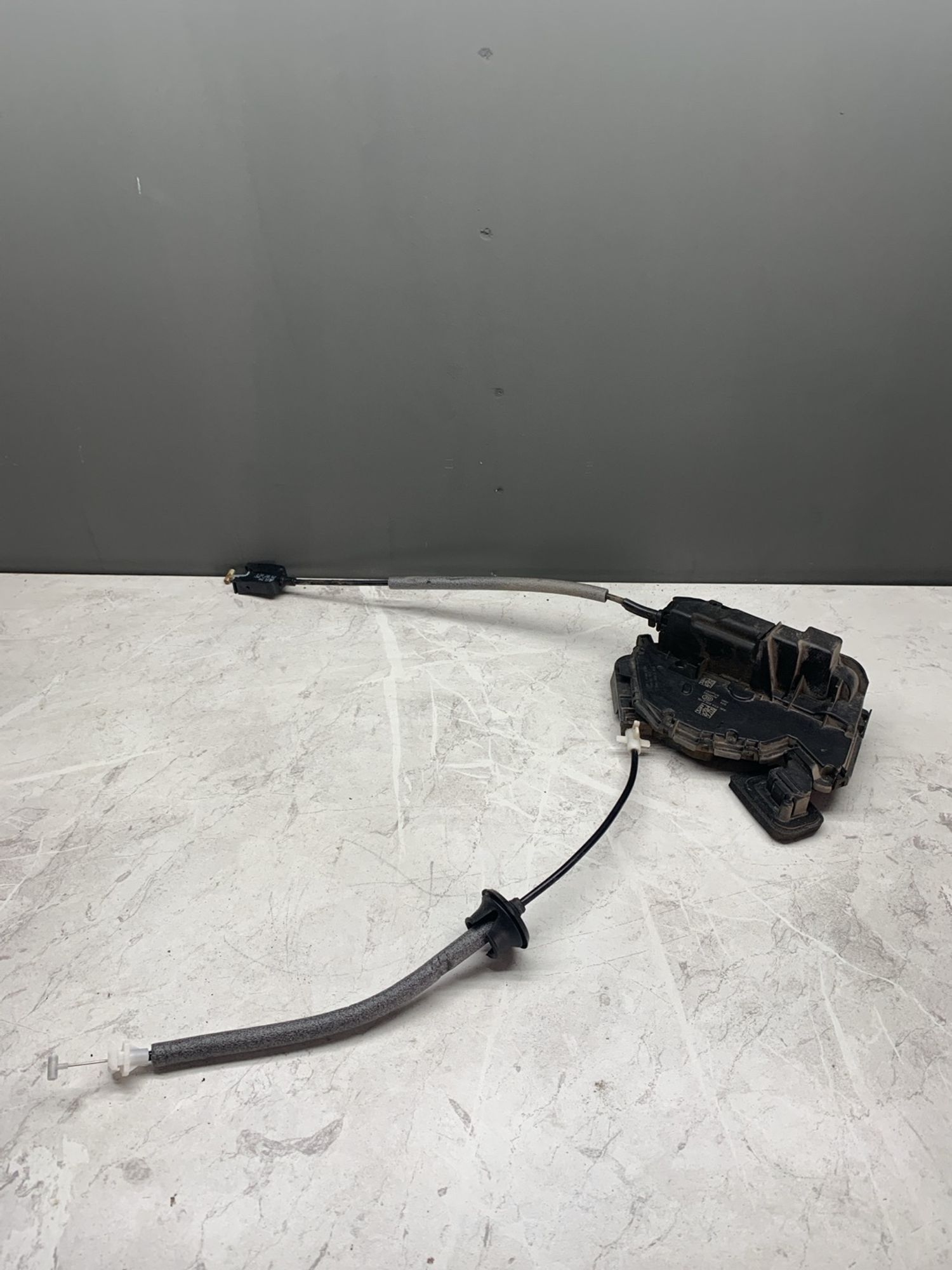 https://ycs.partsauto.market/partsauto-images/thmbs/userImages/6ab8ea4394fc0aced0b69382a3e61955/part/ebdf48ab-bc2f-420c-a273-d3f858ba4e11_1774602703531.jpg