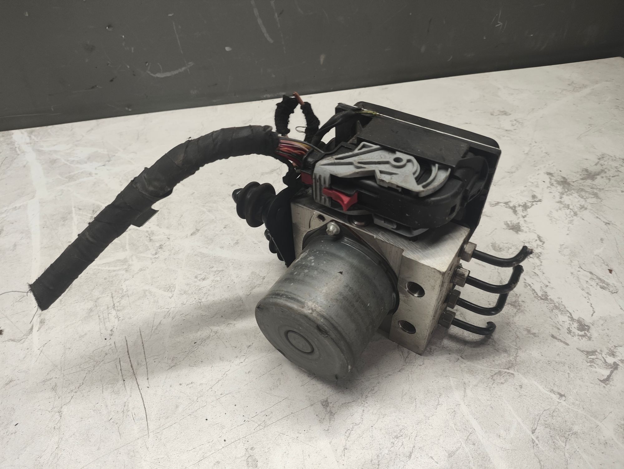 https://ycs.partsauto.market/partsauto-images/thmbs/userImages/6ab8ea4394fc0aced0b69382a3e61955/part/f13fb2fc-417d-48e4-9132-9bb1ad8eb658_1784630845038.jpg