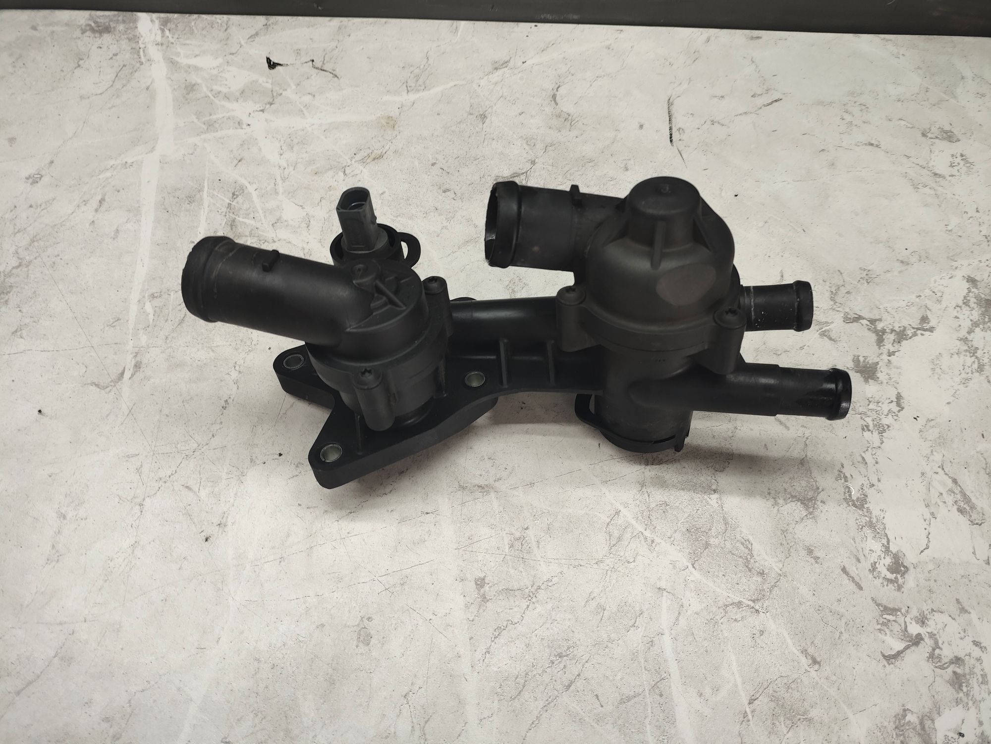 https://ycs.partsauto.market/partsauto-images/thmbs/userImages/6ab8ea4394fc0aced0b69382a3e61955/part/f2986bdc-1e69-4a2e-a3ab-4944a26c3f29_1778919590964.jpg