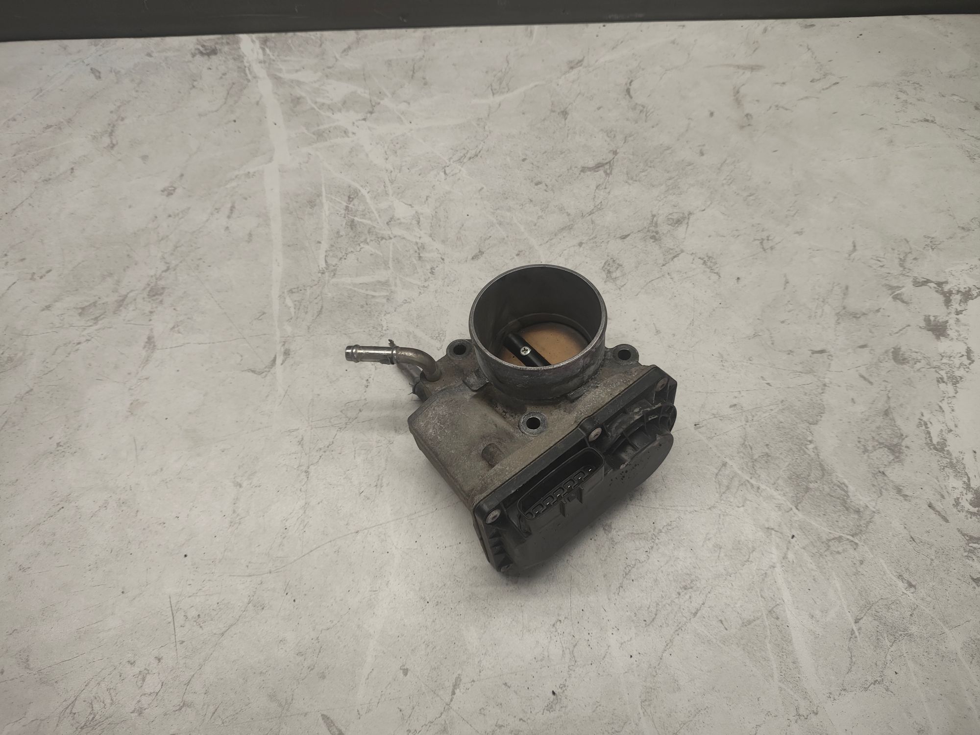 https://ycs.partsauto.market/partsauto-images/thmbs/userImages/6ab8ea4394fc0aced0b69382a3e61955/part/f2af0963-65f8-4a59-acc9-df35147302c3_1780659883132.jpg