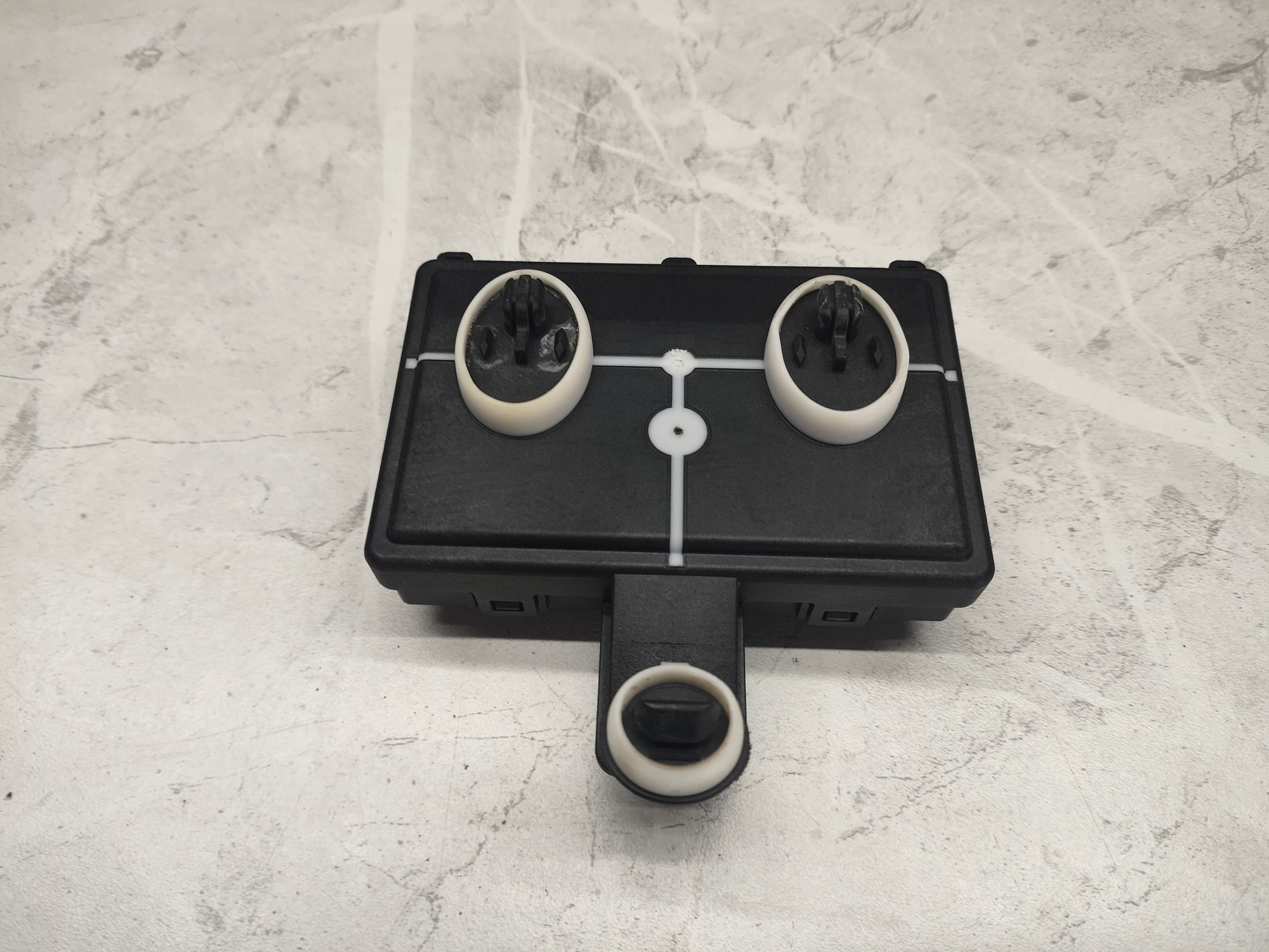 https://ycs.partsauto.market/partsauto-images/thmbs/userImages/6ab8ea4394fc0aced0b69382a3e61955/part/f58bcec8-c5fa-4c9b-a205-936b5222f8a5_1776336975975.jpg