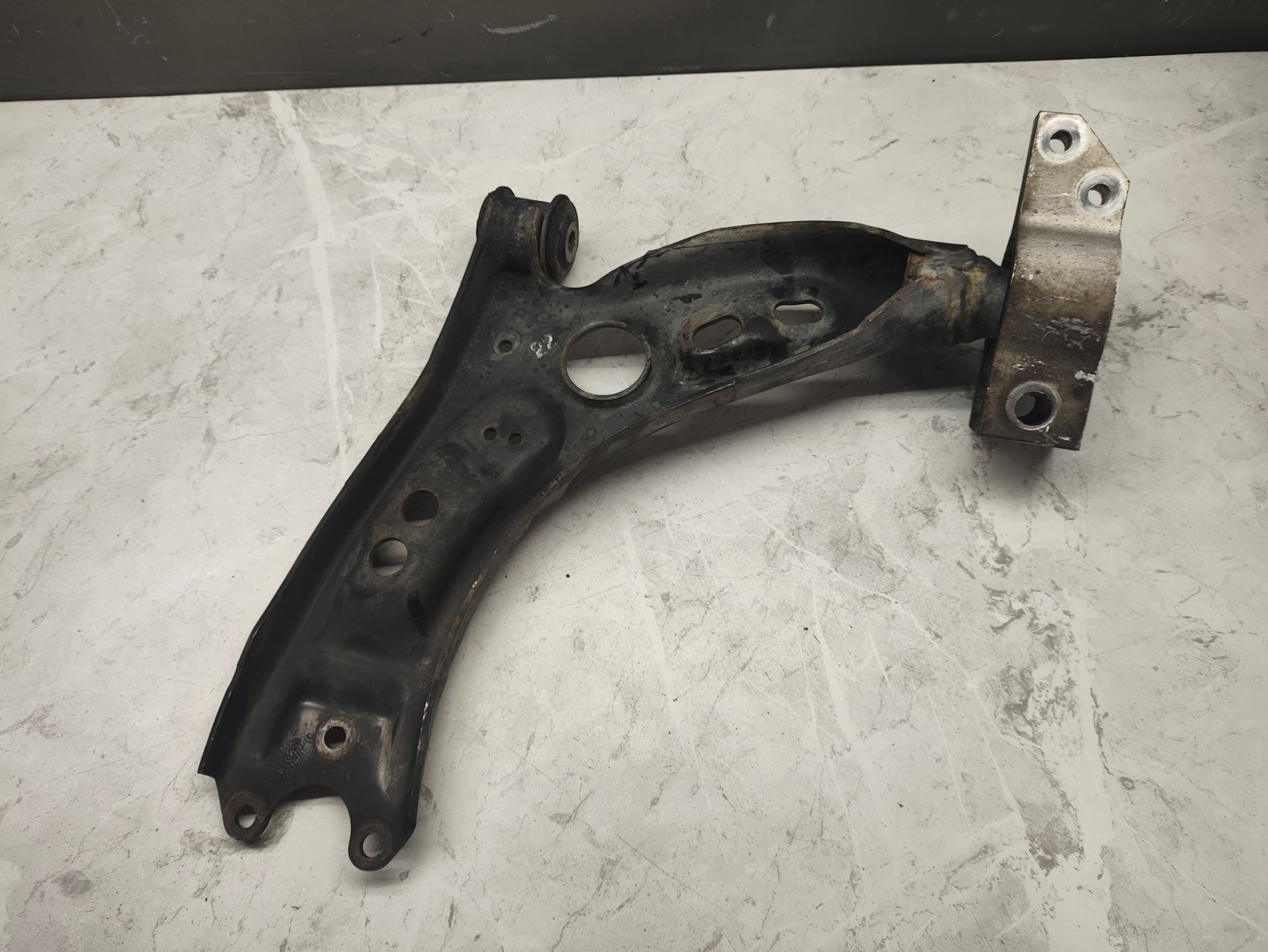 https://ycs.partsauto.market/partsauto-images/thmbs/userImages/6ab8ea4394fc0aced0b69382a3e61955/part/f5c6ed13-a317-4042-9b78-61d810384e22_1777983273830.jpg