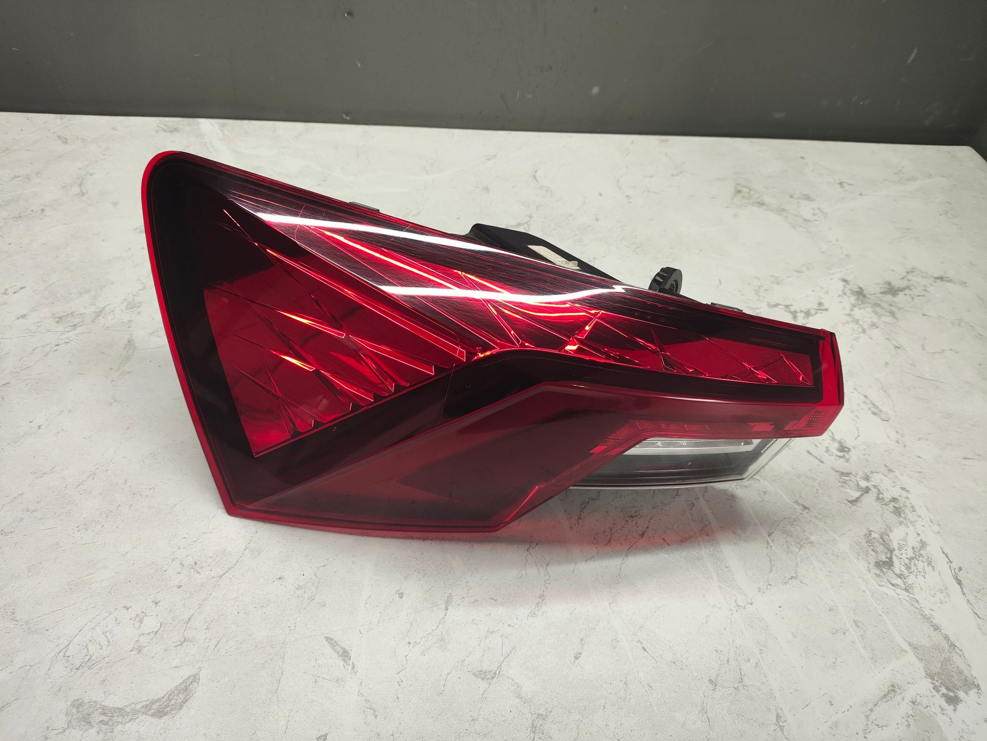 https://ycs.partsauto.market/partsauto-images/thmbs/userImages/6ab8ea4394fc0aced0b69382a3e61955/part/f5d21203-9a25-4432-836a-cf8b593c81ff_1776159821674.jpg