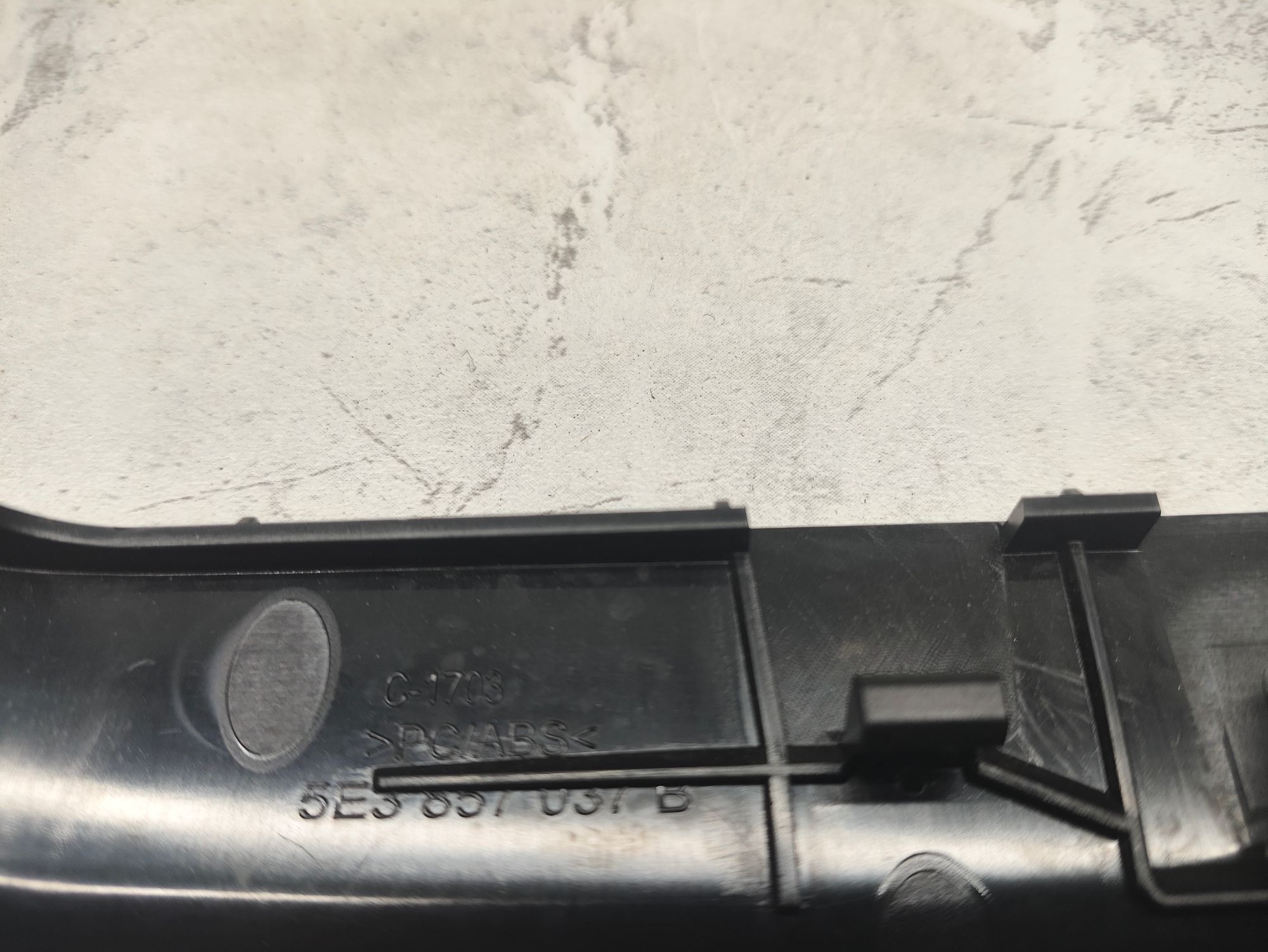 https://ycs.partsauto.market/partsauto-images/thmbs/userImages/6ab8ea4394fc0aced0b69382a3e61955/part/f5fe48ad-fa36-4461-bbe4-92ada56dde93_1775556356291.jpg