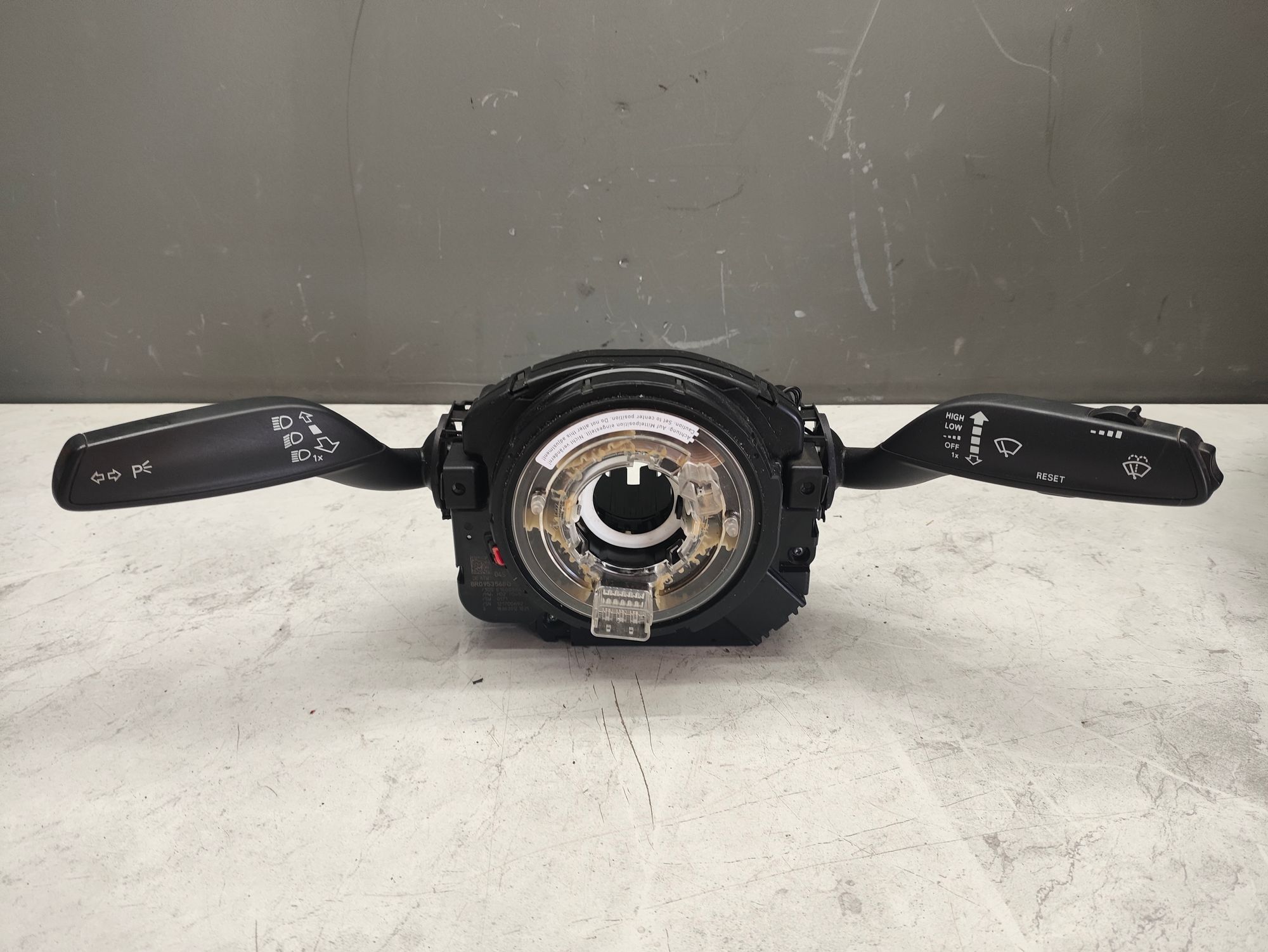 https://ycs.partsauto.market/partsauto-images/thmbs/userImages/6ab8ea4394fc0aced0b69382a3e61955/part/f6e8a504-30b9-4747-9499-46ee7d7acd4e_1787305563675.jpg