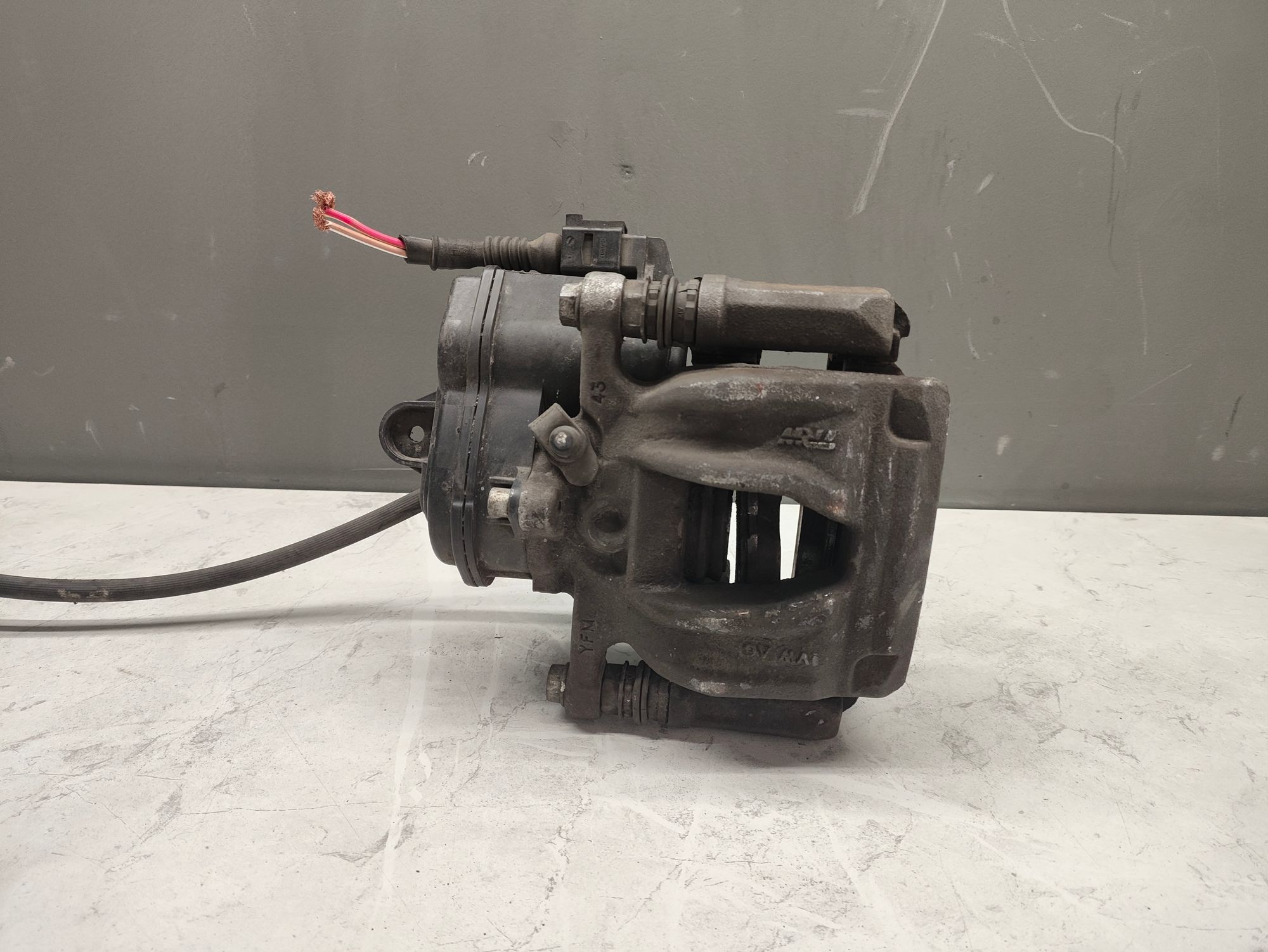 https://ycs.partsauto.market/partsauto-images/thmbs/userImages/6ab8ea4394fc0aced0b69382a3e61955/part/f75b1e3e-8311-4777-9c4e-906cbc7ec44c_1776771918495.jpg