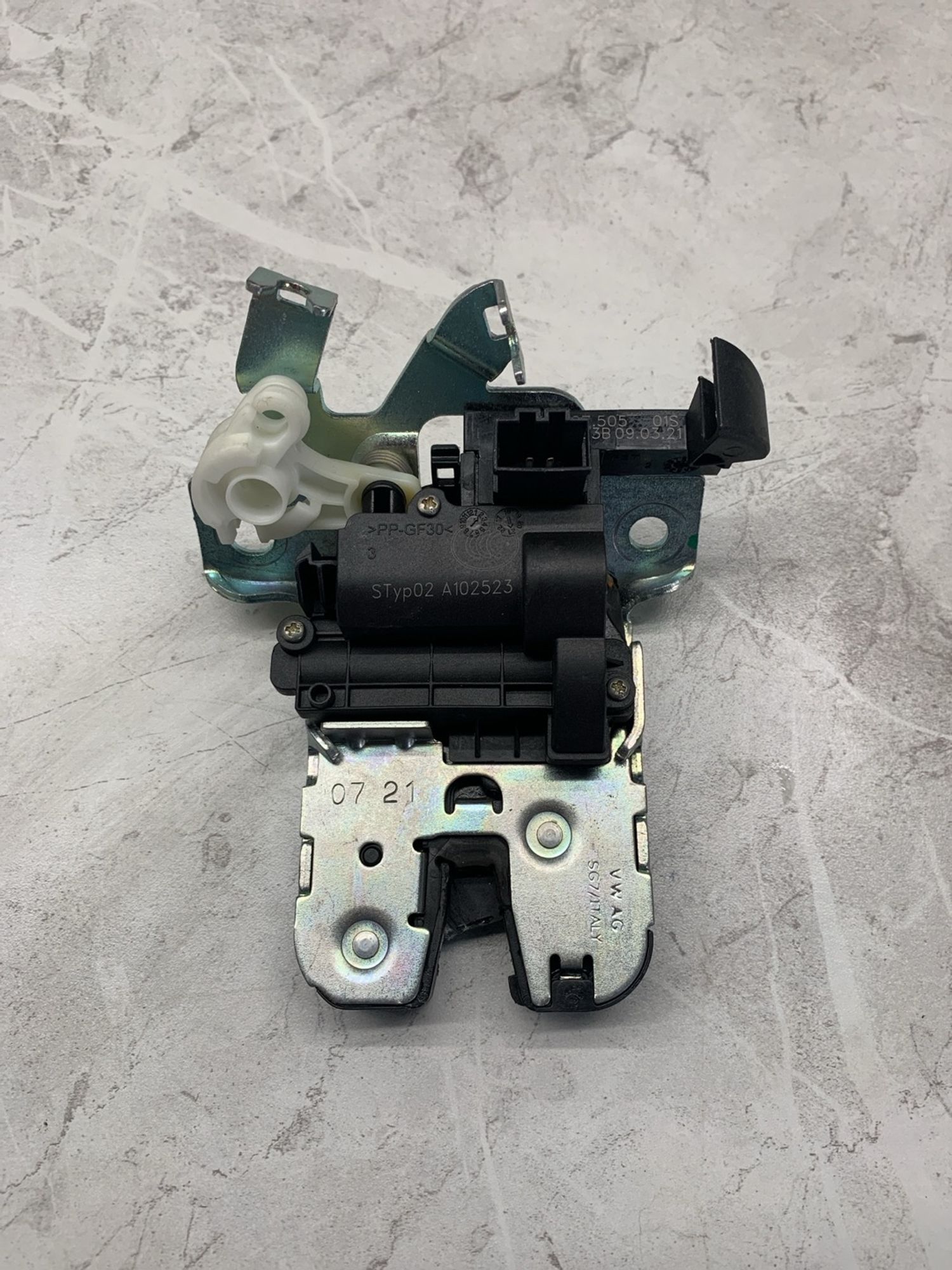 https://ycs.partsauto.market/partsauto-images/thmbs/userImages/6ab8ea4394fc0aced0b69382a3e61955/part/f912992e-50be-44e1-ae8c-62b2c86a2eda_1773406731324.jpg