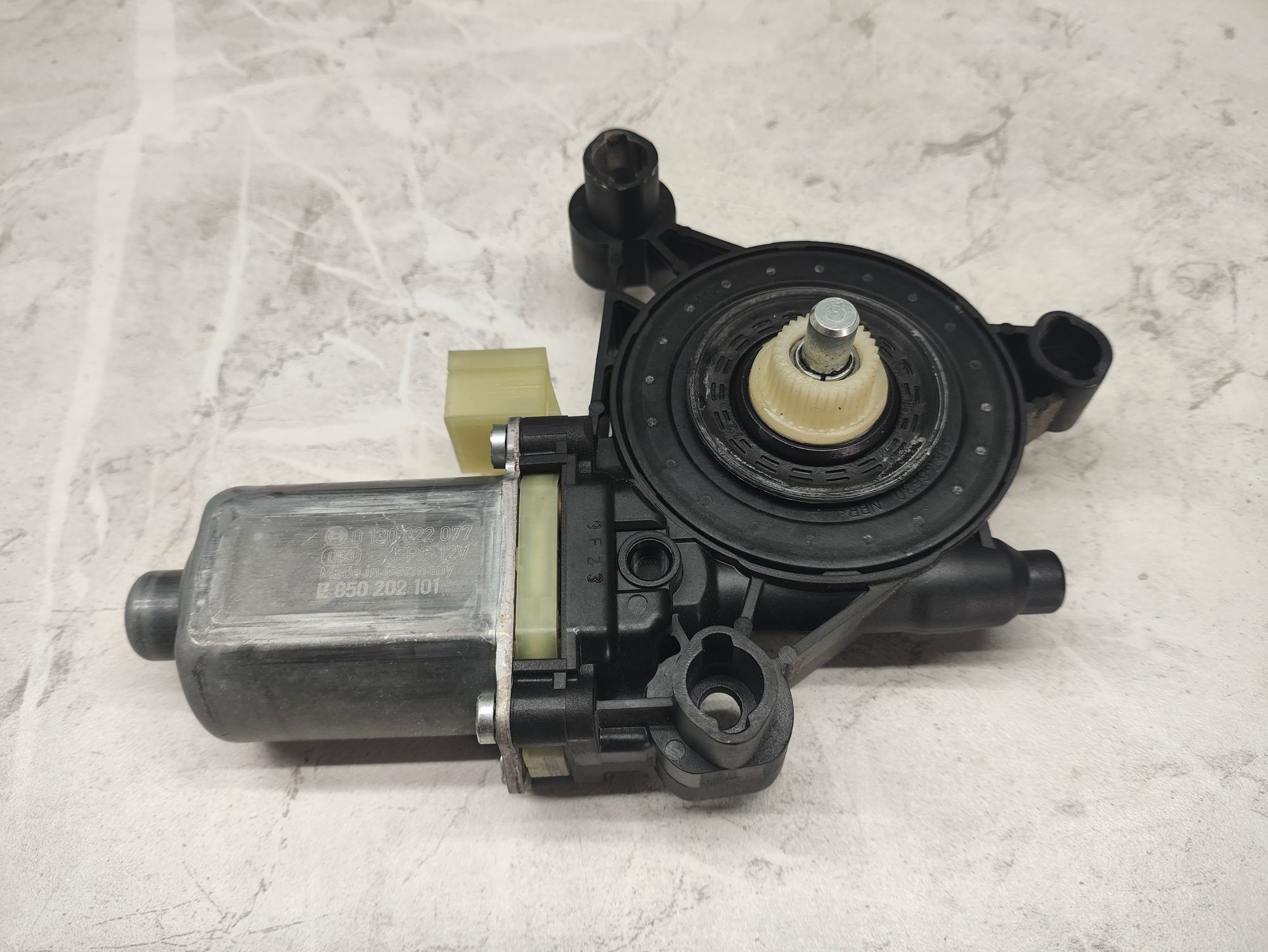 https://ycs.partsauto.market/partsauto-images/thmbs/userImages/6ab8ea4394fc0aced0b69382a3e61955/part/fc3683d2-d9d4-44e1-91db-992137fd3564_1776159455803.jpg