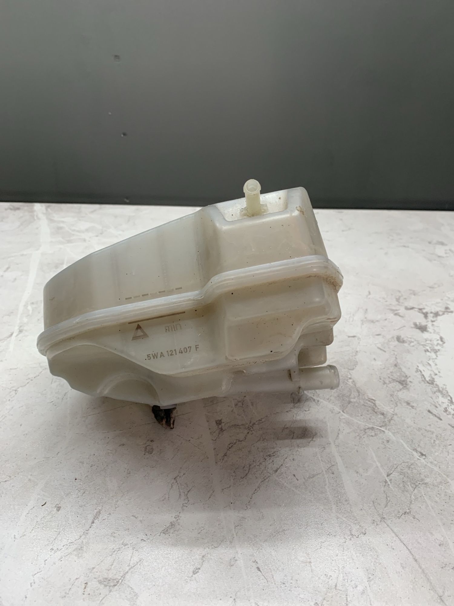 https://ycs.partsauto.market/partsauto-images/thmbs/userImages/6ab8ea4394fc0aced0b69382a3e61955/part/fc79641c-b755-4a56-a7b4-46274c7c4553_1773921662163.jpg