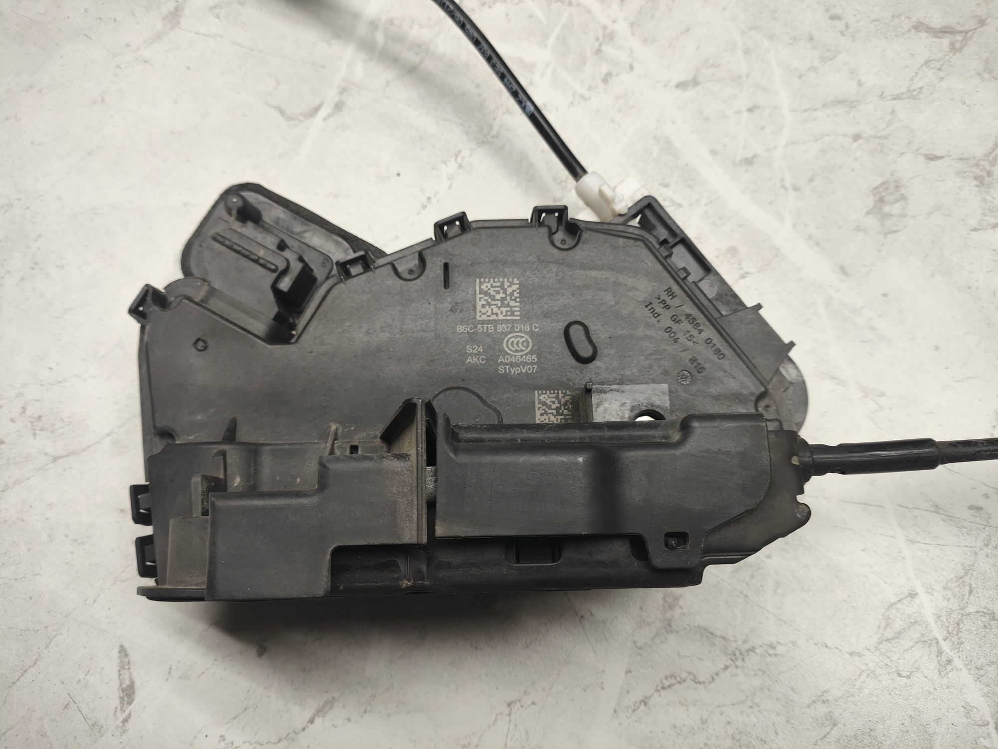 https://ycs.partsauto.market/partsauto-images/thmbs/userImages/6ab8ea4394fc0aced0b69382a3e61955/part/fc97b204-4d95-4535-9aa4-ff88984234ea_1776513558649.jpg