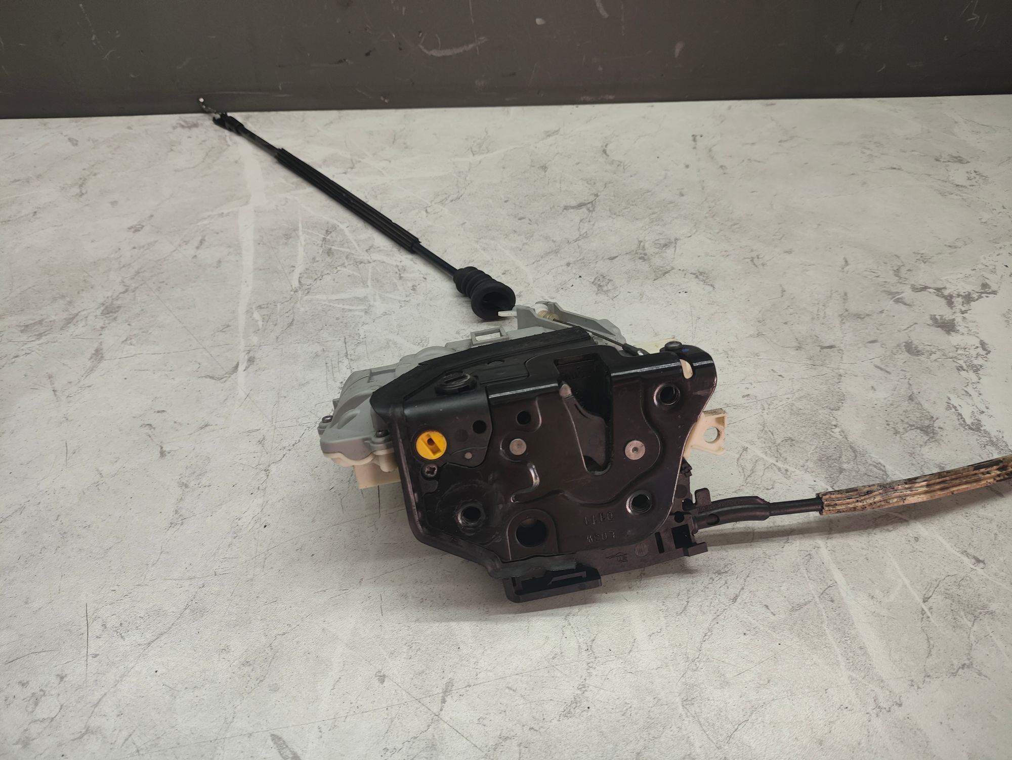 https://ycs.partsauto.market/partsauto-images/thmbs/userImages/6ab8ea4394fc0aced0b69382a3e61955/part/fe9d5693-3969-4088-a387-aaa4d0597910_1784621903784.jpg