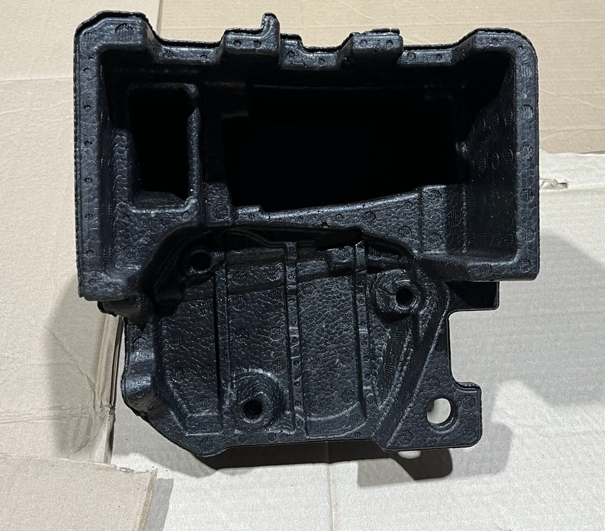 https://ycs.partsauto.market/partsauto-images/thmbs/userImages/6ba1a009e091b4e9dca0a5331b69e496/part/90c23903-bced-4993-ad42-21e62407badc_1756836697804.jpg