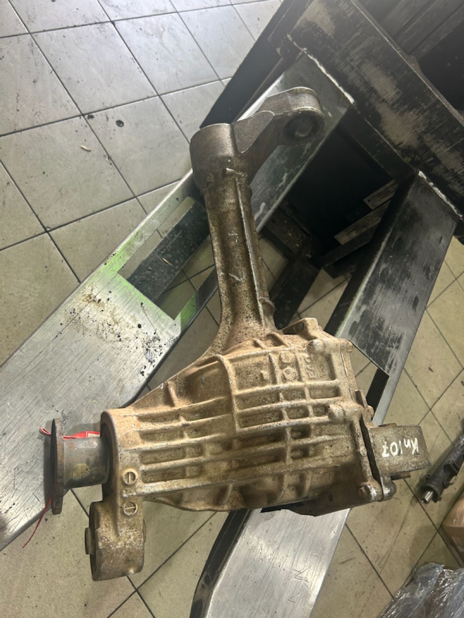 https://ycs.partsauto.market/partsauto-images/thmbs/userImages/6c041085ce847b07e3ea33e65ae09e6a/part/1bf12973-d1eb-4d37-8550-1131dbc3a059_1783007530772.jpg