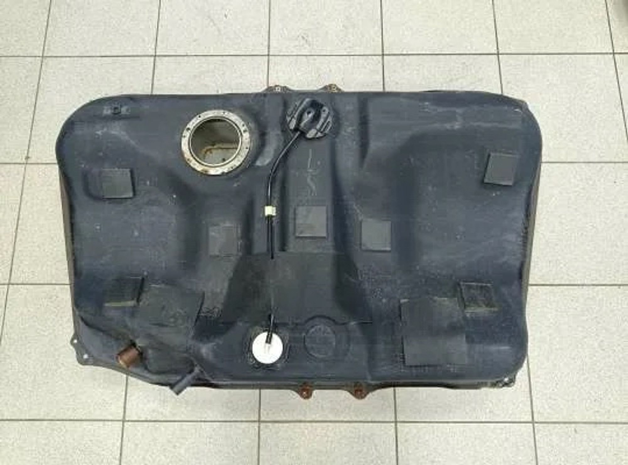 https://ycs.partsauto.market/partsauto-images/thmbs/userImages/6c041085ce847b07e3ea33e65ae09e6a/part/1c573a90-42d5-48dd-8c56-aef7fbae20ca_1785159686711.jpg