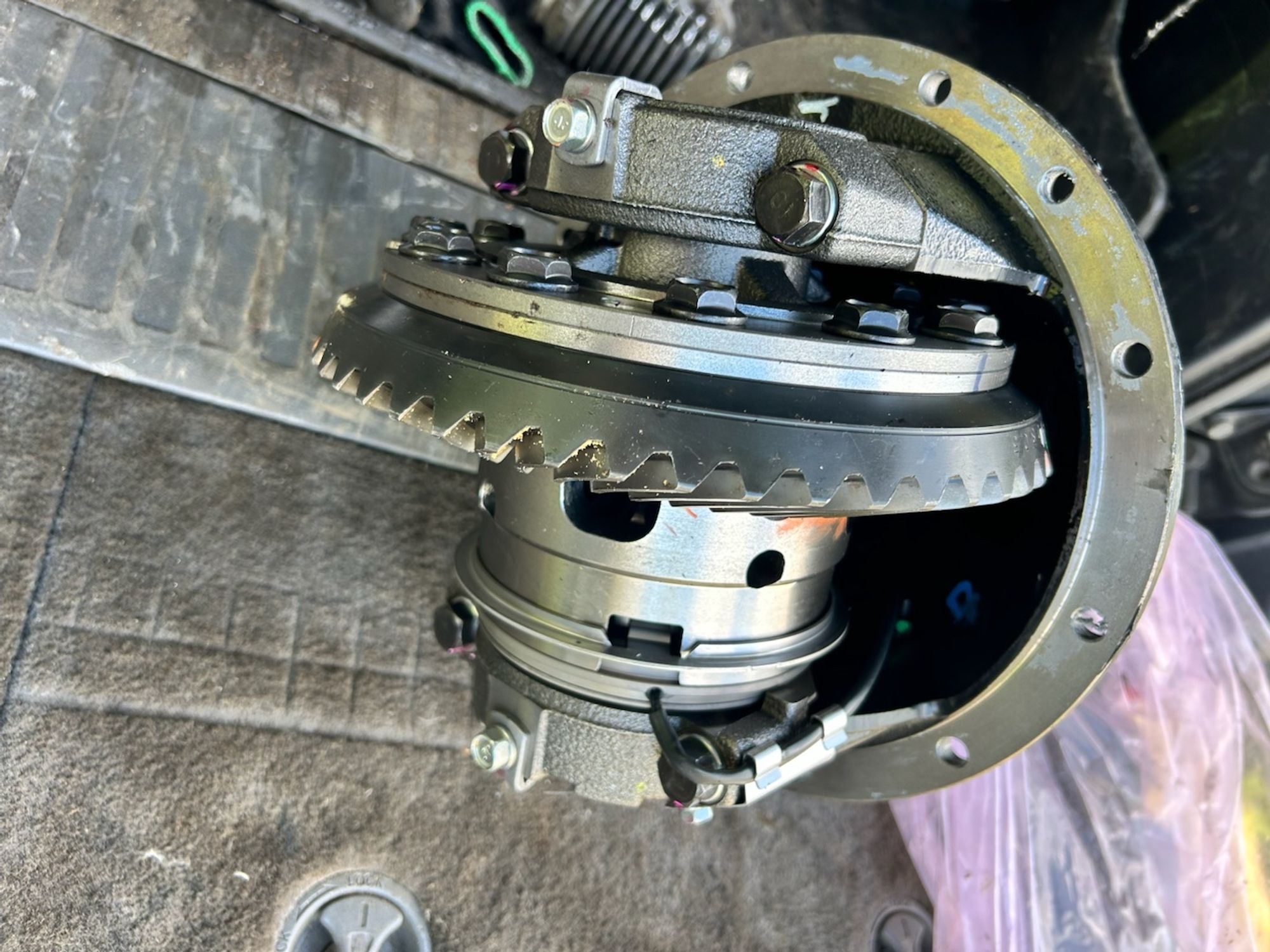 https://ycs.partsauto.market/partsauto-images/thmbs/userImages/6c041085ce847b07e3ea33e65ae09e6a/part/2aeba68c-2652-464b-a6a3-529a14d828a9_1782912424064.jpg