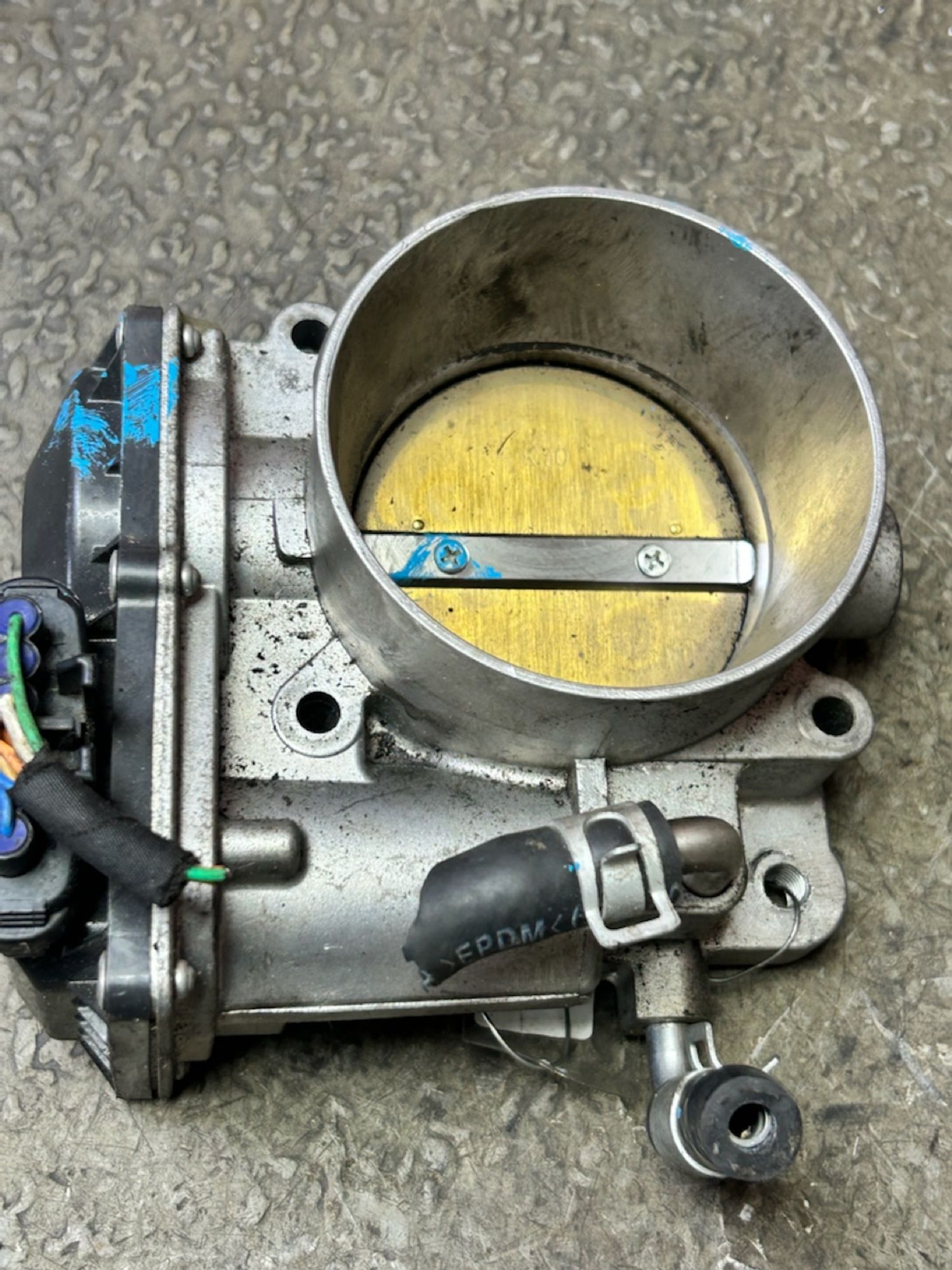 https://ycs.partsauto.market/partsauto-images/thmbs/userImages/6c041085ce847b07e3ea33e65ae09e6a/part/2c234b9e-ab61-4414-9f92-1c68e4f7cd36_1785758239052.jpg