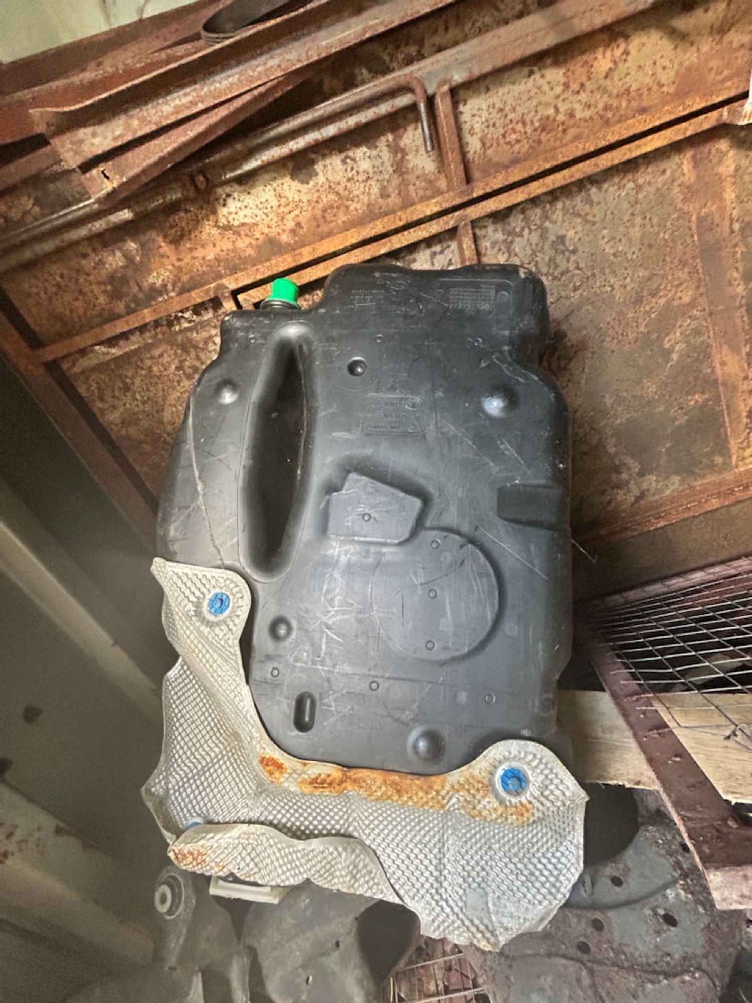 https://ycs.partsauto.market/partsauto-images/thmbs/userImages/6c041085ce847b07e3ea33e65ae09e6a/part/2fd6db81-80df-4d5e-b46b-19109515246d_1786373669636.jpg