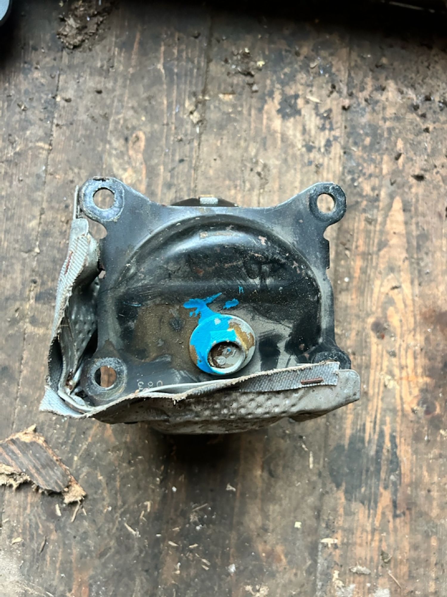 https://ycs.partsauto.market/partsauto-images/thmbs/userImages/6c041085ce847b07e3ea33e65ae09e6a/part/30236e35-e82a-4fad-a9b3-0ec55b935174_1784396197155.jpg