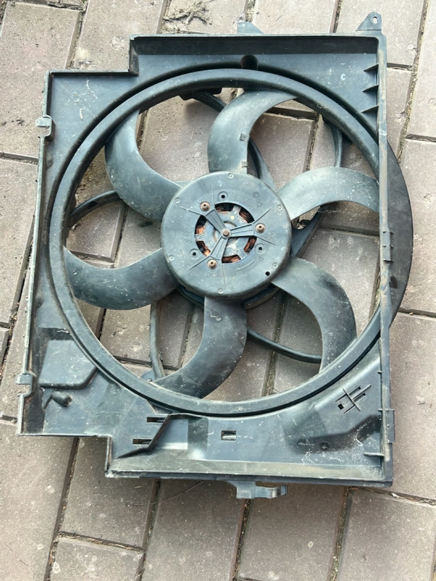 https://ycs.partsauto.market/partsauto-images/thmbs/userImages/6c041085ce847b07e3ea33e65ae09e6a/part/3d712e89-a3cf-43c8-8505-0cb31be39396_1782984179178.jpg