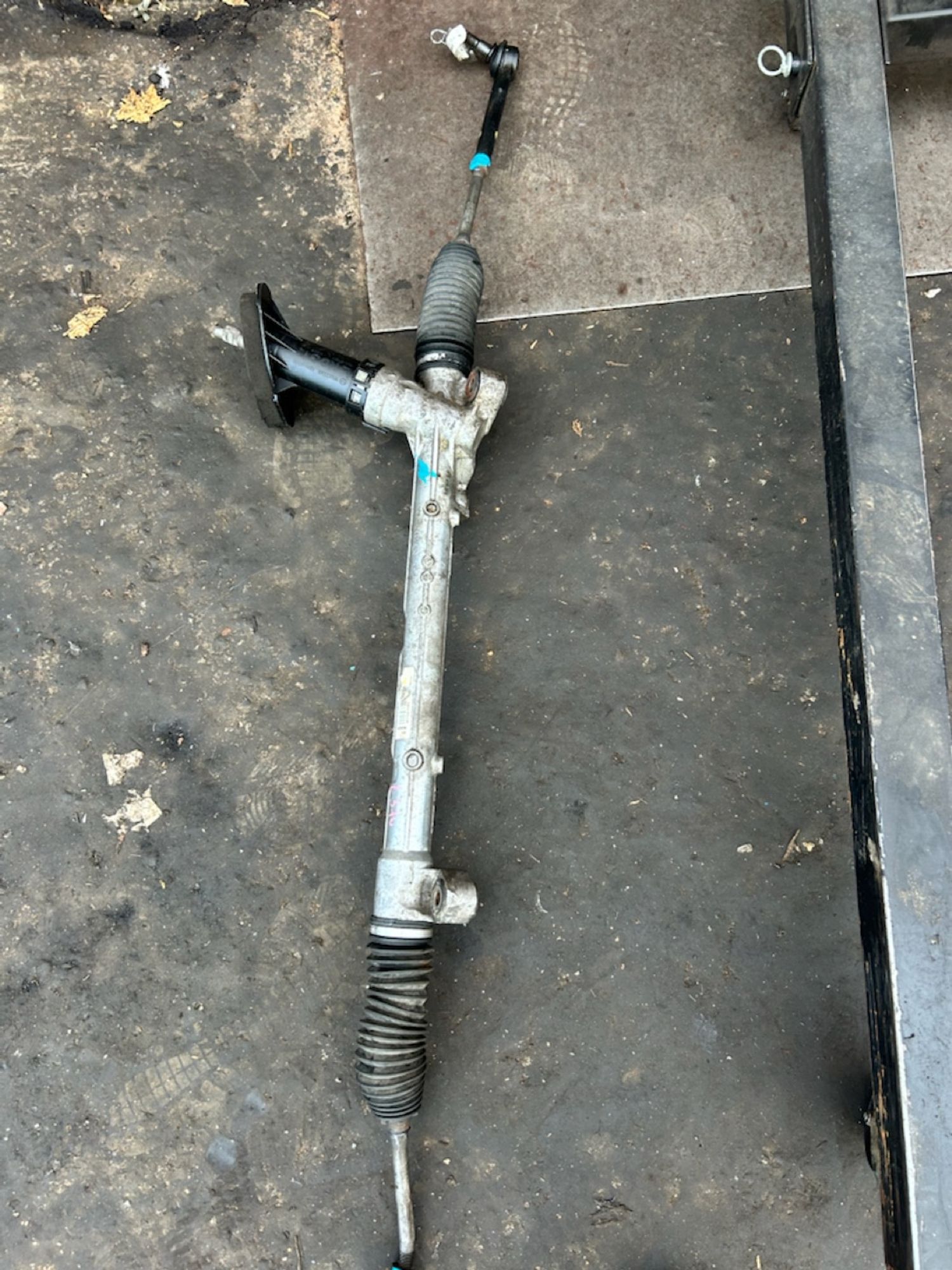 https://ycs.partsauto.market/partsauto-images/thmbs/userImages/6c041085ce847b07e3ea33e65ae09e6a/part/4f48e2f4-418d-4573-b559-2fa87f671dc8_1785757220133.jpg