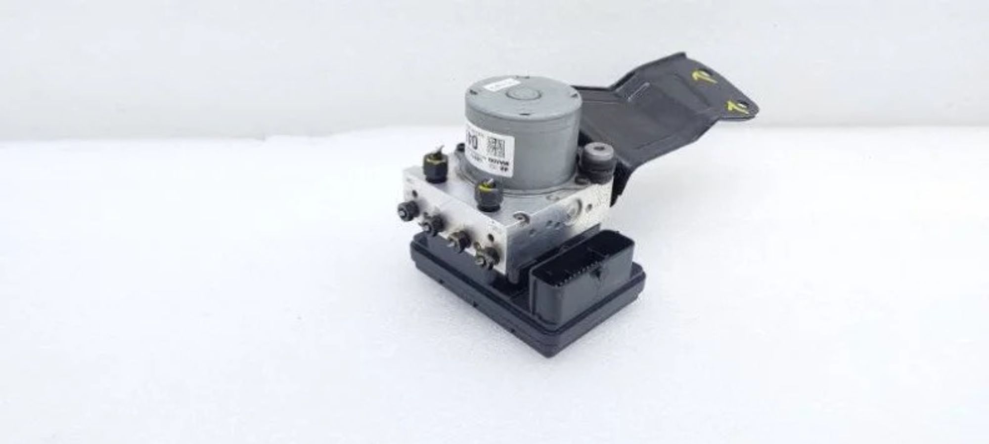 https://ycs.partsauto.market/partsauto-images/thmbs/userImages/6c041085ce847b07e3ea33e65ae09e6a/part/618012de-0a4b-42c2-9dd9-54372d7b0fd3_1784981622339.jpg