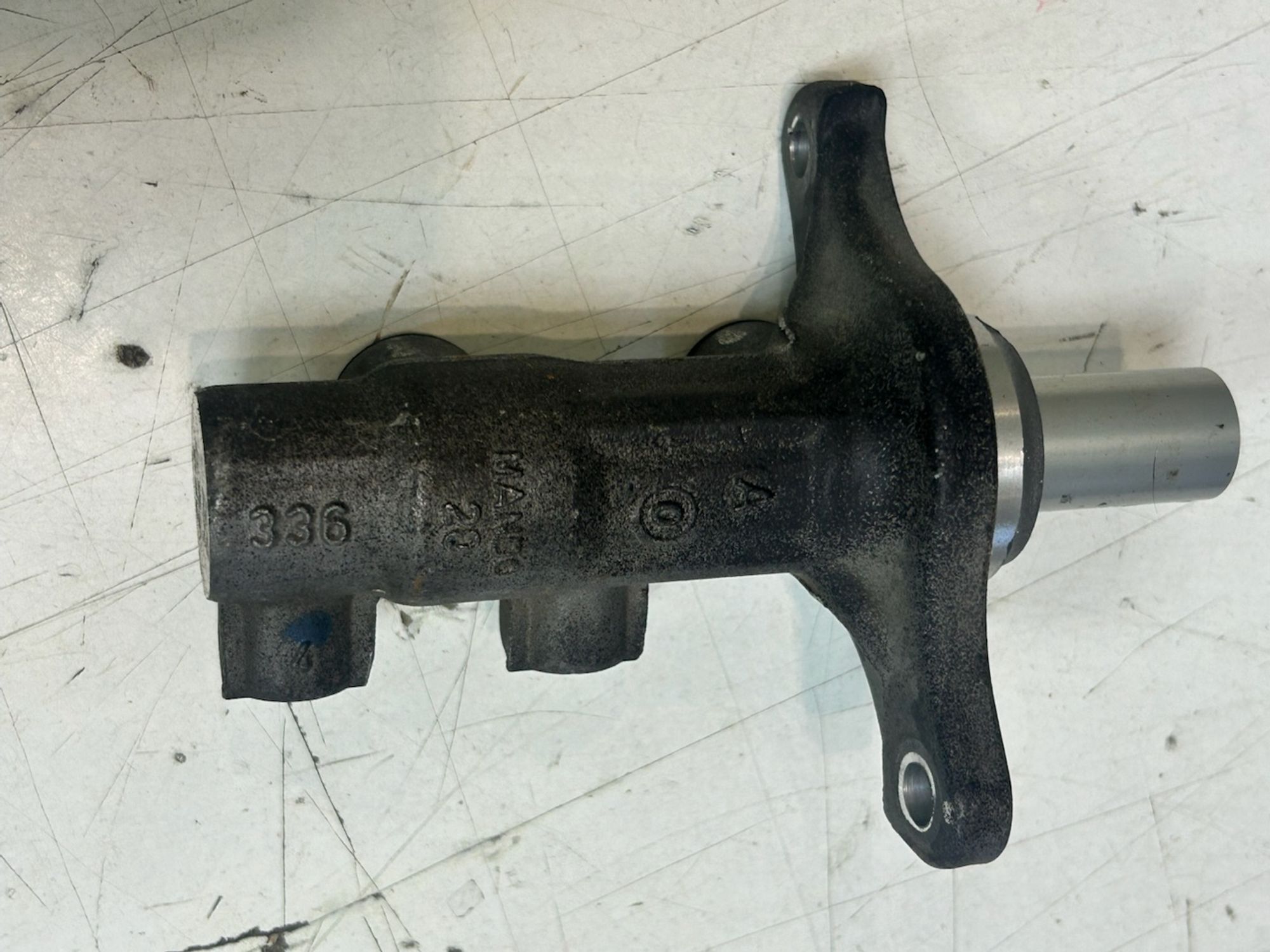 https://ycs.partsauto.market/partsauto-images/thmbs/userImages/6c041085ce847b07e3ea33e65ae09e6a/part/6574d0f5-e521-4f0d-a422-9751eba97054_1784054872656.jpg