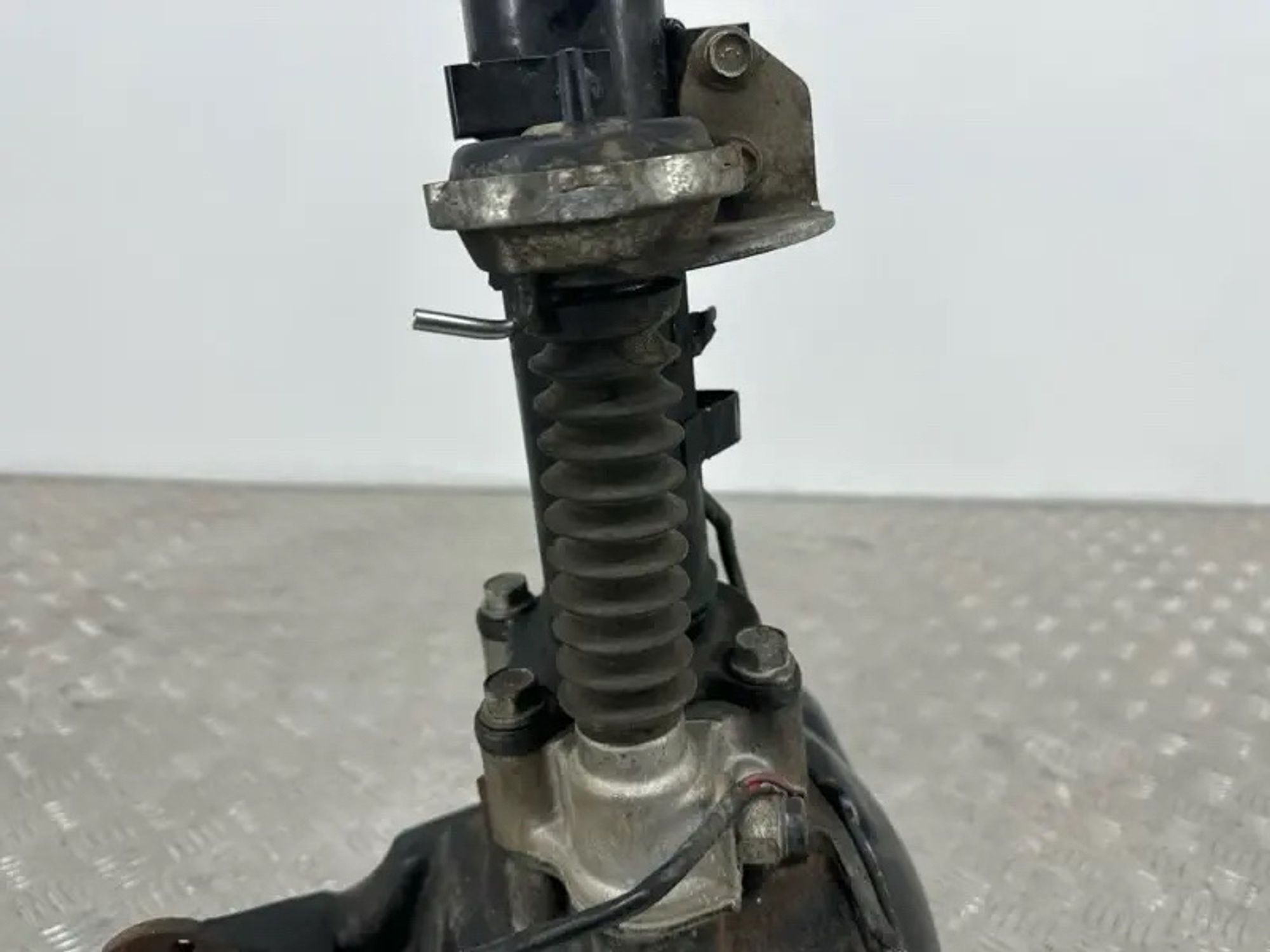 https://ycs.partsauto.market/partsauto-images/thmbs/userImages/6c041085ce847b07e3ea33e65ae09e6a/part/7b7fbec6-5215-4704-89ce-5a9a55ca455f_1783673999981.jpg
