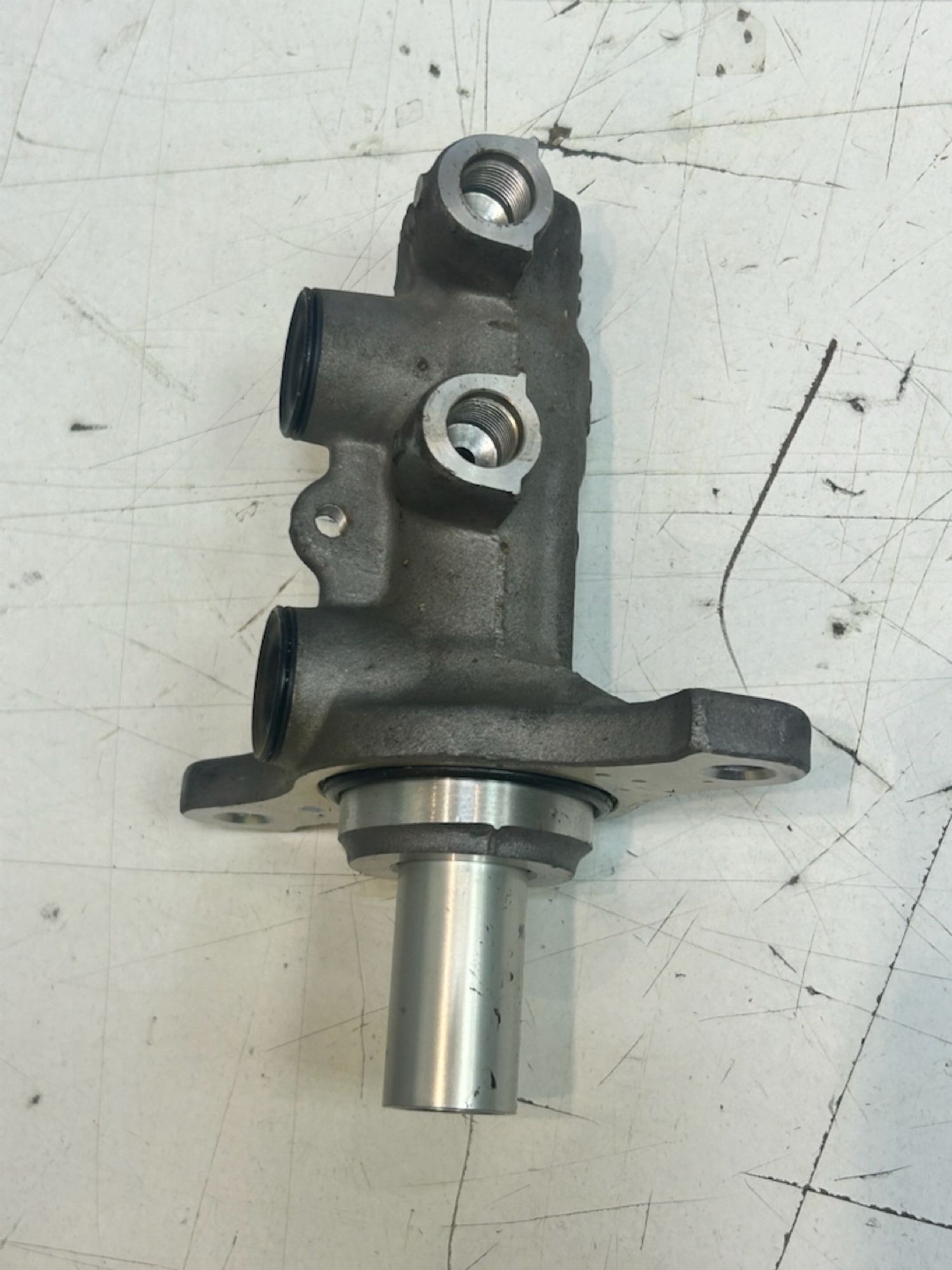 https://ycs.partsauto.market/partsauto-images/thmbs/userImages/6c041085ce847b07e3ea33e65ae09e6a/part/871c357c-efcf-4c8a-894a-22527a1a3a6f_1784054869636.jpg