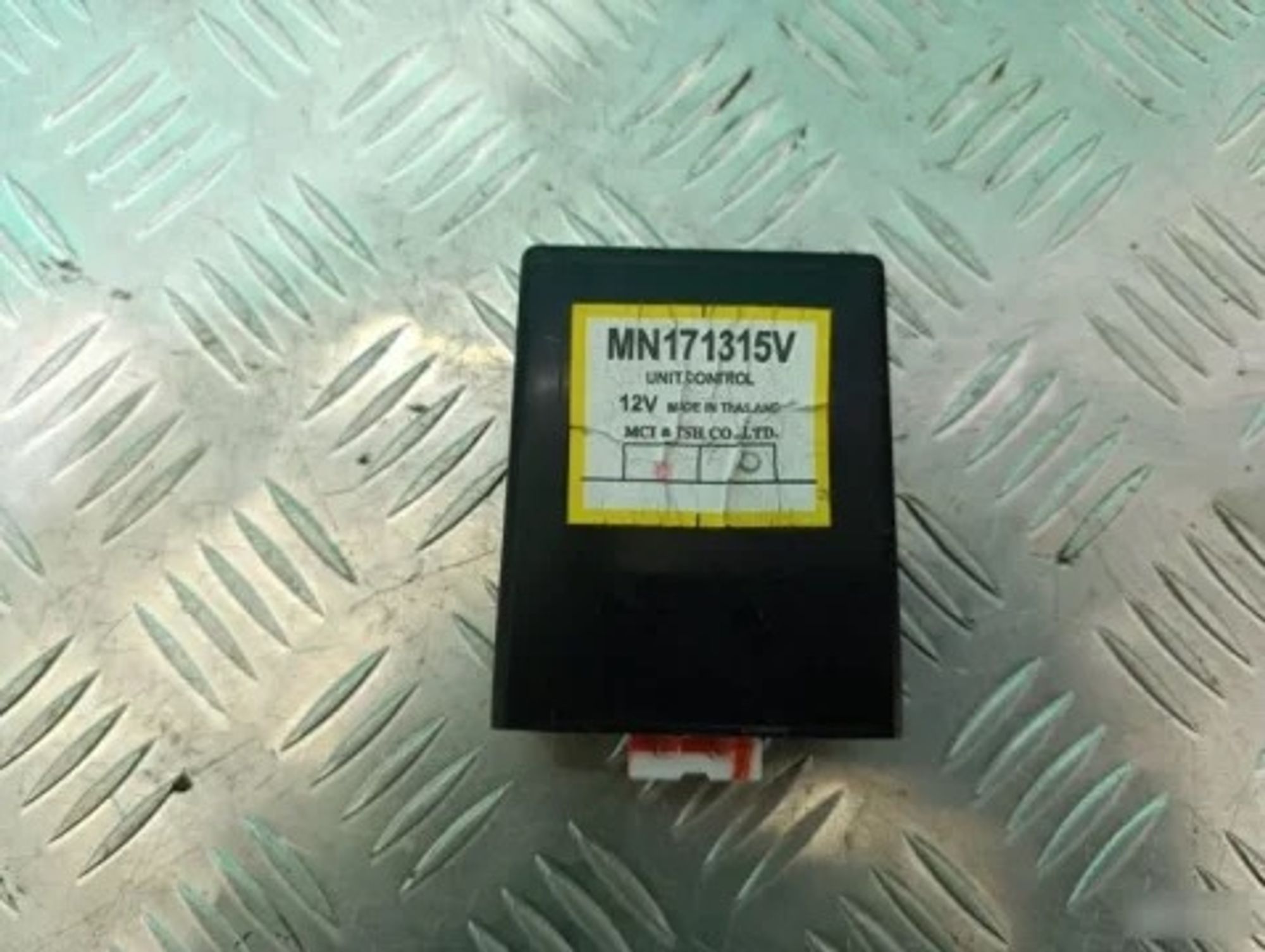 https://ycs.partsauto.market/partsauto-images/thmbs/userImages/6c041085ce847b07e3ea33e65ae09e6a/part/aaaf90e2-add7-46f1-9045-40a4564b12a0_1784282378174.jpg