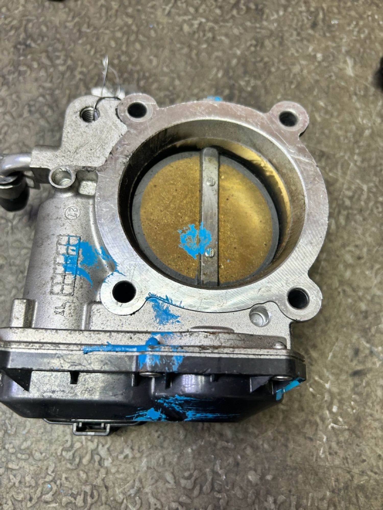 https://ycs.partsauto.market/partsauto-images/thmbs/userImages/6c041085ce847b07e3ea33e65ae09e6a/part/b4b7d4ca-41b2-4533-be89-047553e6f13b_1785758240820.jpg