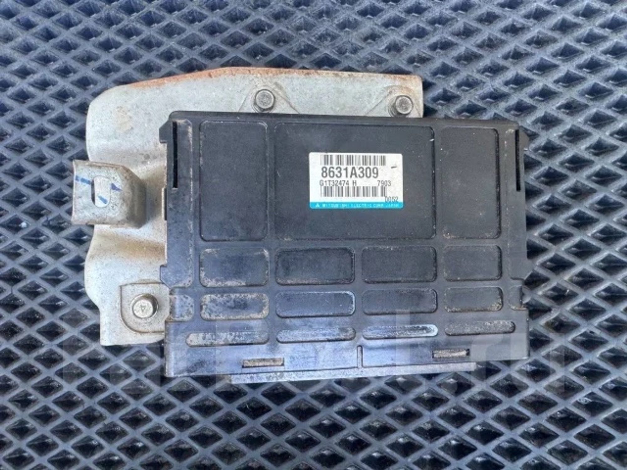 https://ycs.partsauto.market/partsauto-images/thmbs/userImages/6c041085ce847b07e3ea33e65ae09e6a/part/c60e8f4c-af1b-42f6-96ea-94f9211ea8e0_1784282326066.jpg