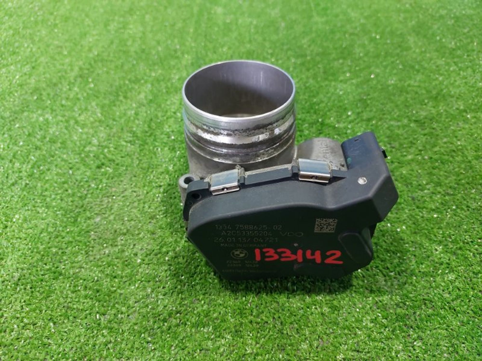 https://ycs.partsauto.market/partsauto-images/thmbs/userImages/6c041085ce847b07e3ea33e65ae09e6a/part/c8e2c7ab-1c5e-4971-9c3c-baaac9f2e95a_1779703900518.jpg