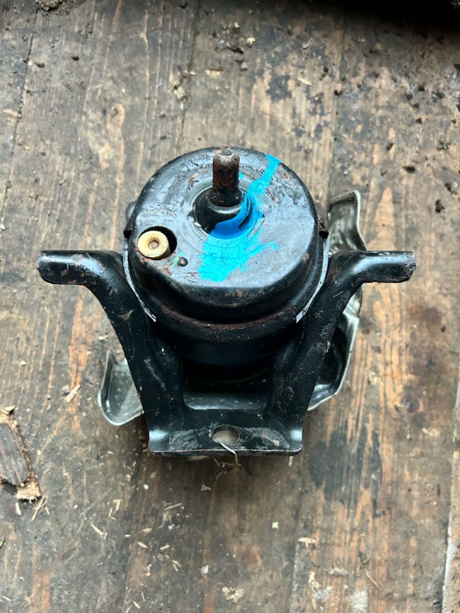 https://ycs.partsauto.market/partsauto-images/thmbs/userImages/6c041085ce847b07e3ea33e65ae09e6a/part/e4e9ecc8-ed4c-42a2-9091-abb640151d85_1784396108447.jpg